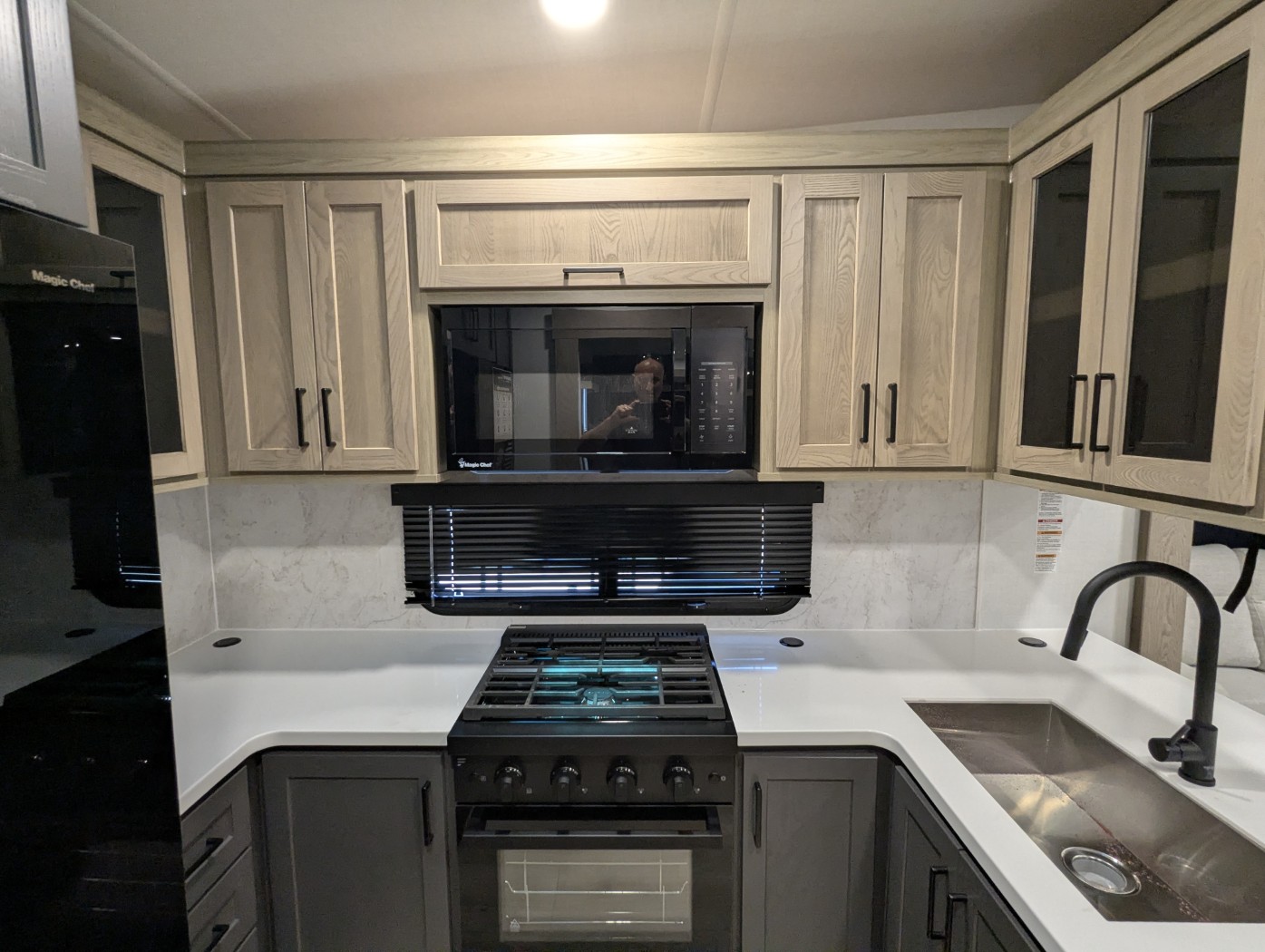 2026 Forest River Rockwood Signature R371RK - Image 29