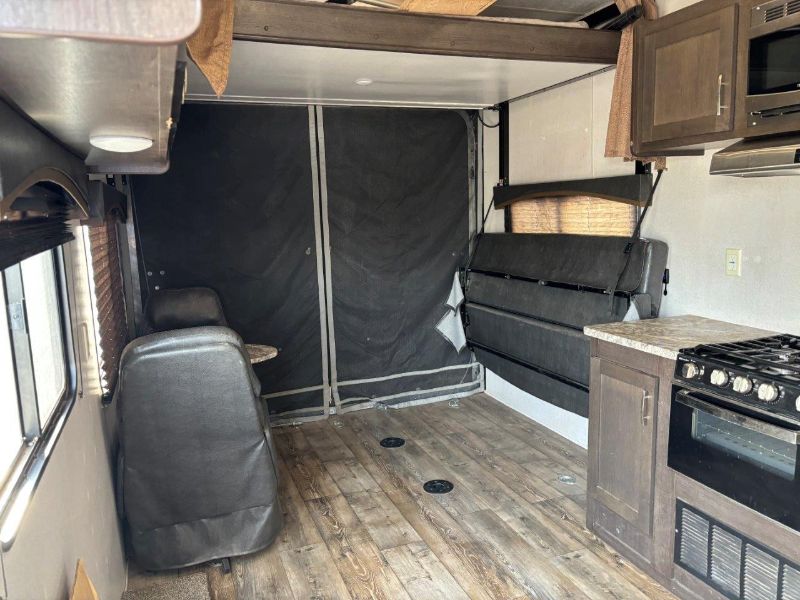 2019 Forest River Sandstorm T220 - Image 5