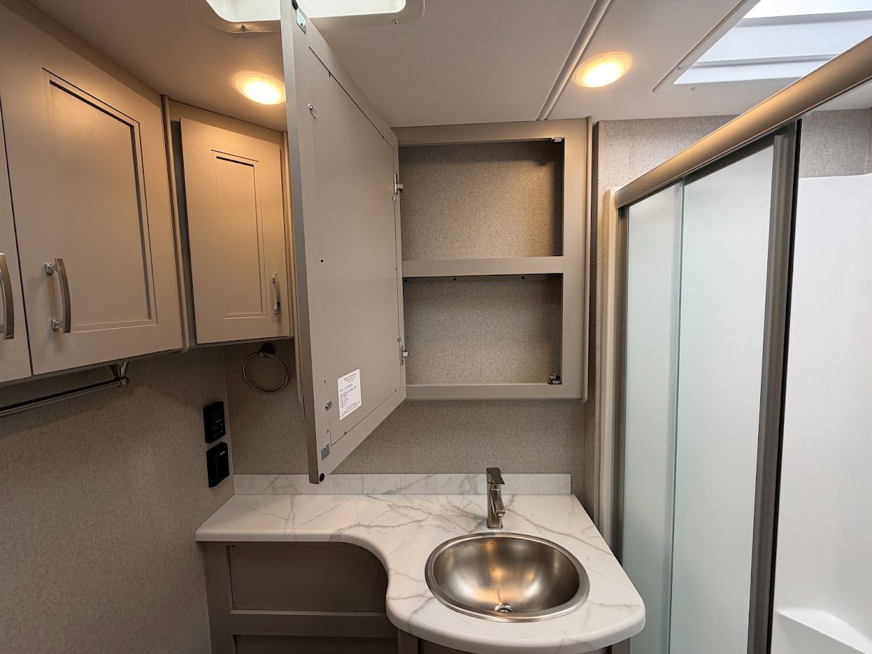 2026 THOR MOTOR COACH PASADENA 34XG - Image 46
