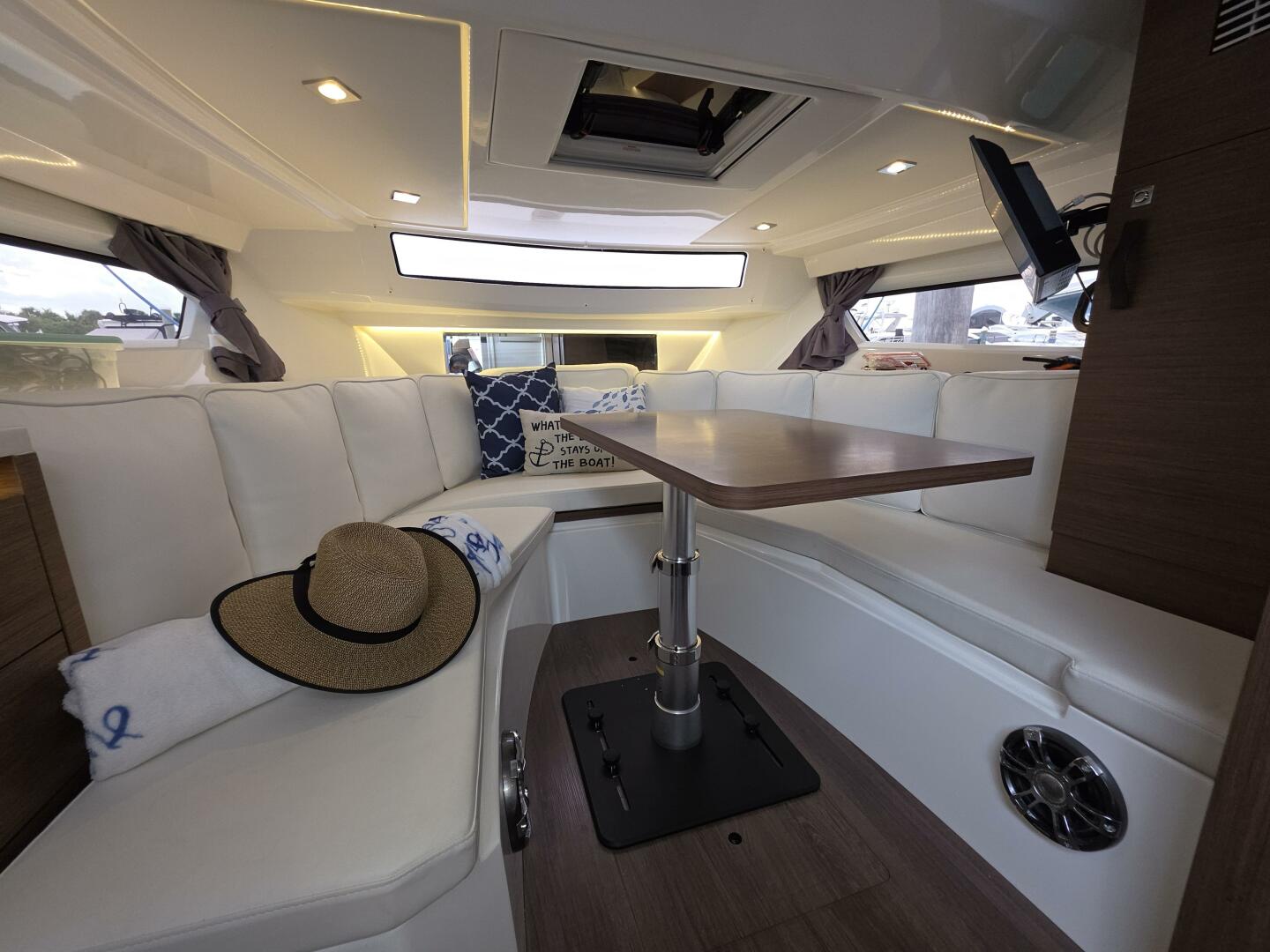 2019 Chaparral 21 H2O Sport - Image 94