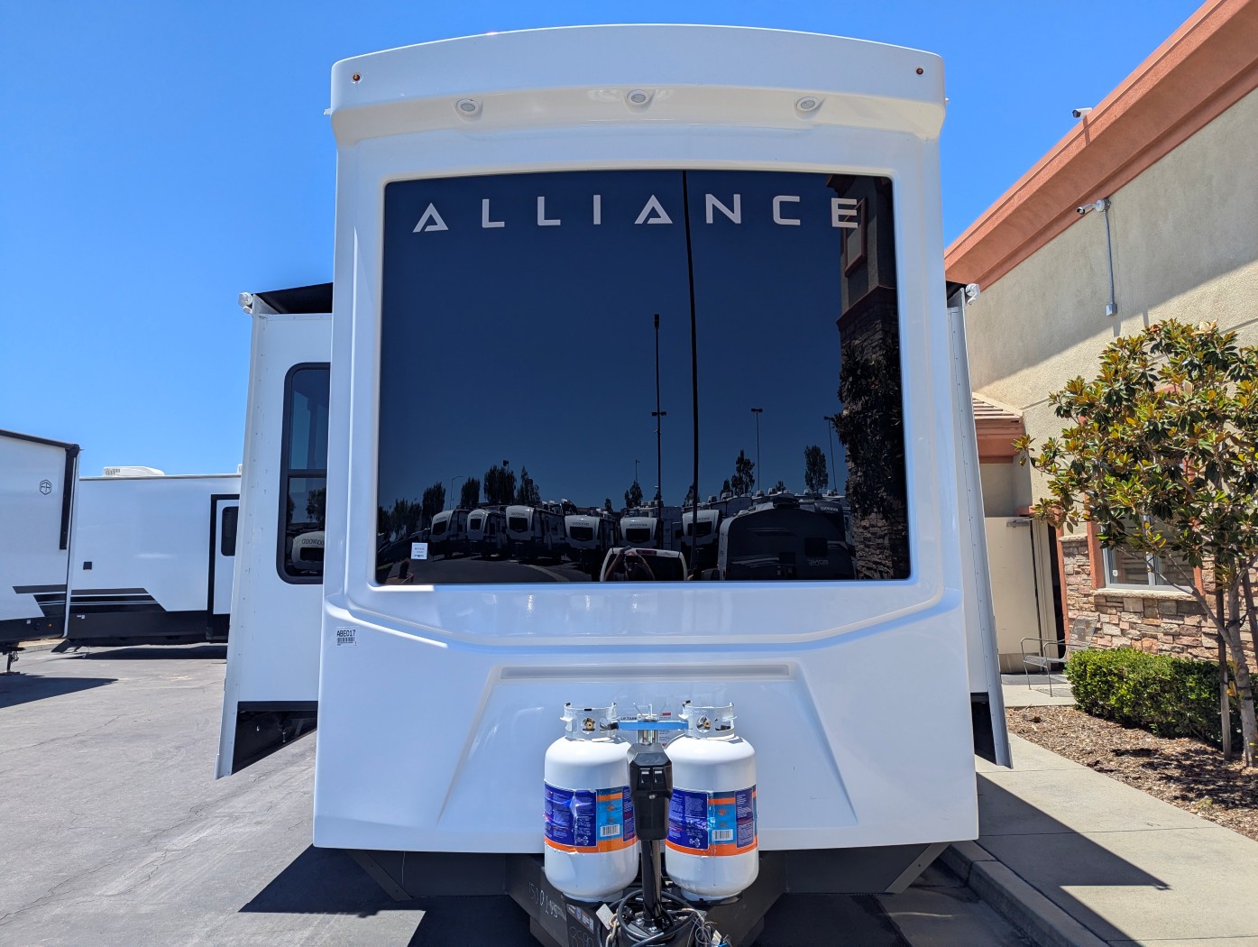 2026 Alliance RV Benchmark 42LFT - Image 2