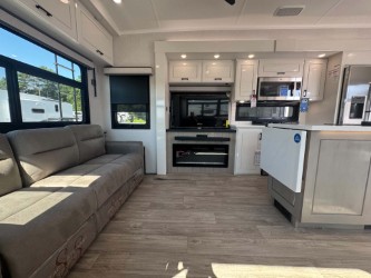 2027 JAYCO PINNACLE 32RLTS - Image 14