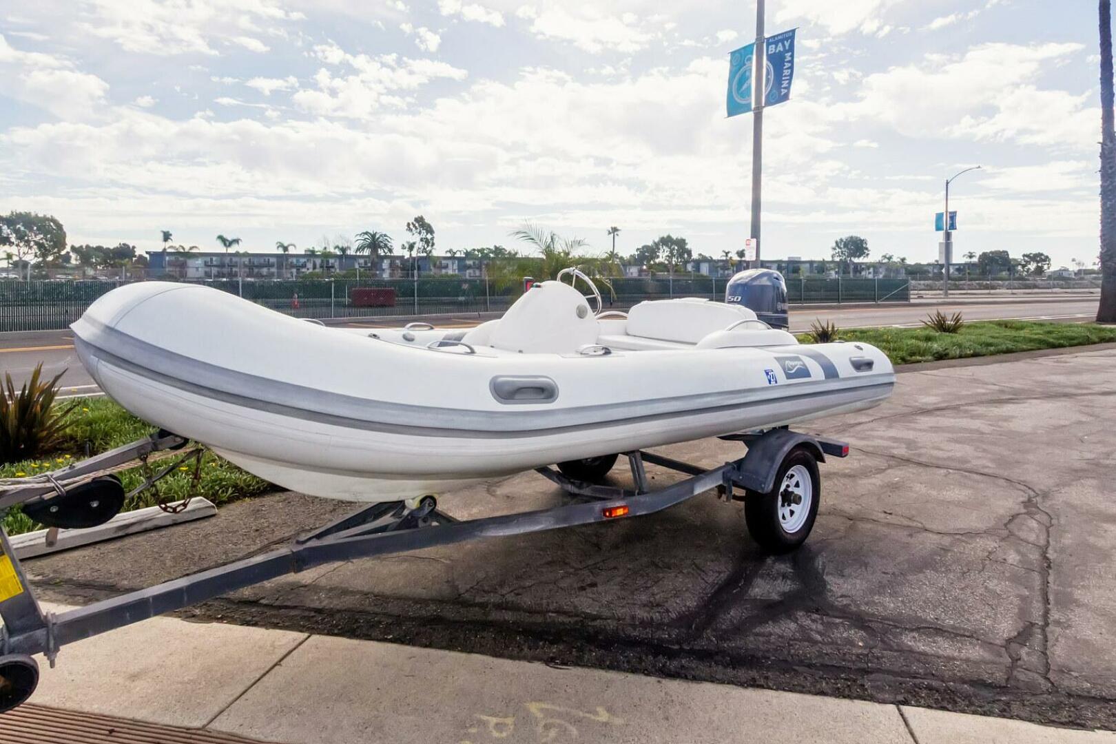 2000 Sea Ray 370 Express Cruiser - Image 67
