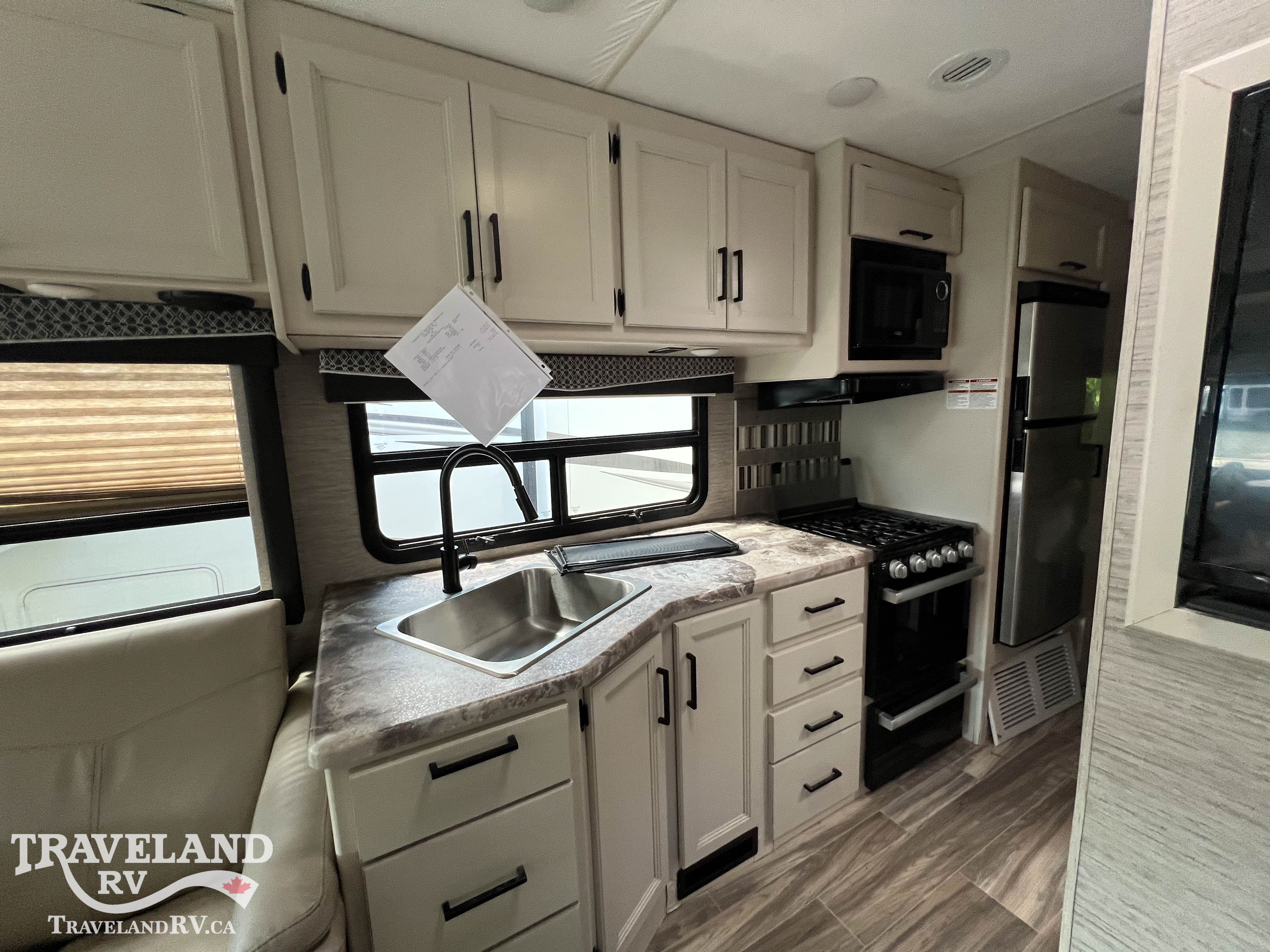 2022 Thor Motor Coach ACE 33.1 - Image 14