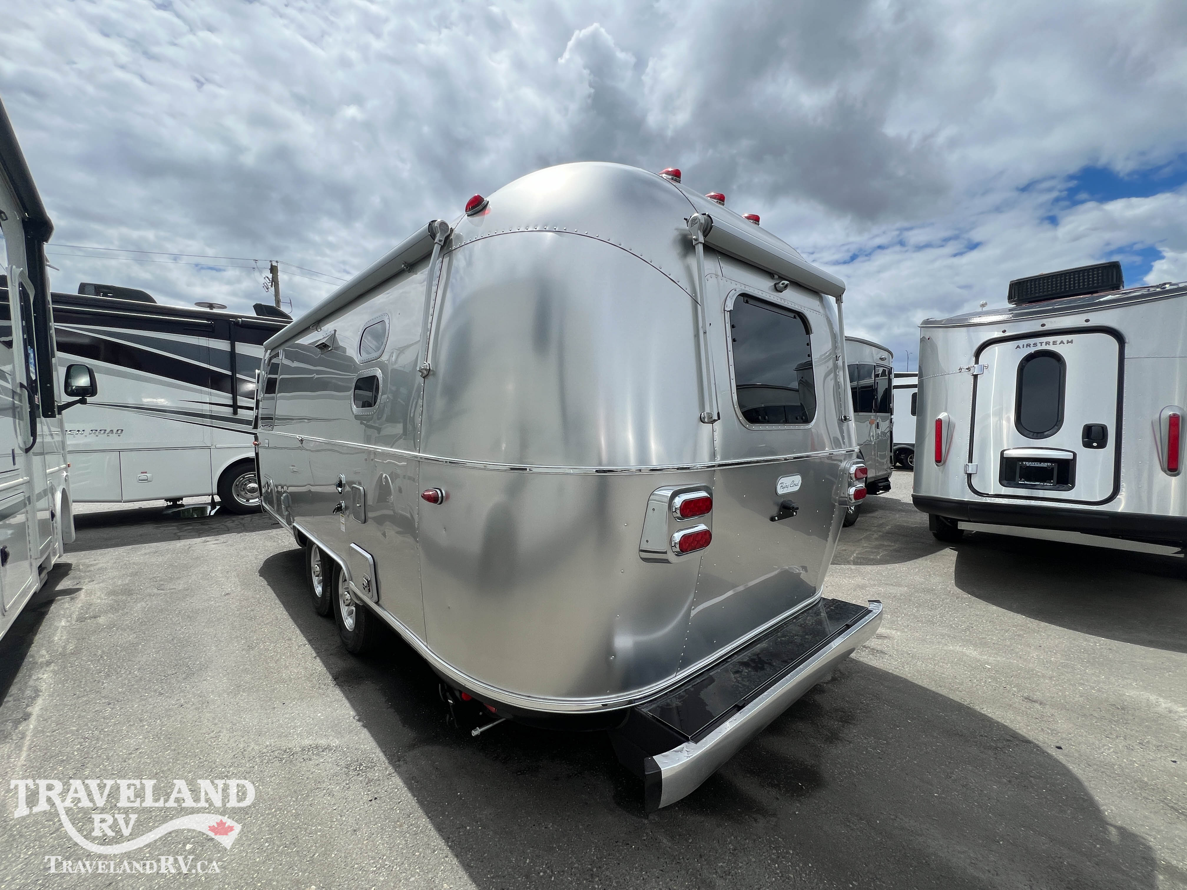 2026 Airstream Flying Cloud 23FBT - Image 7
