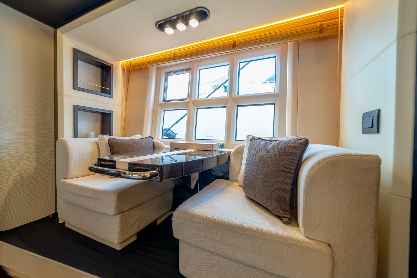 2017 Azimut 77S - Image 94