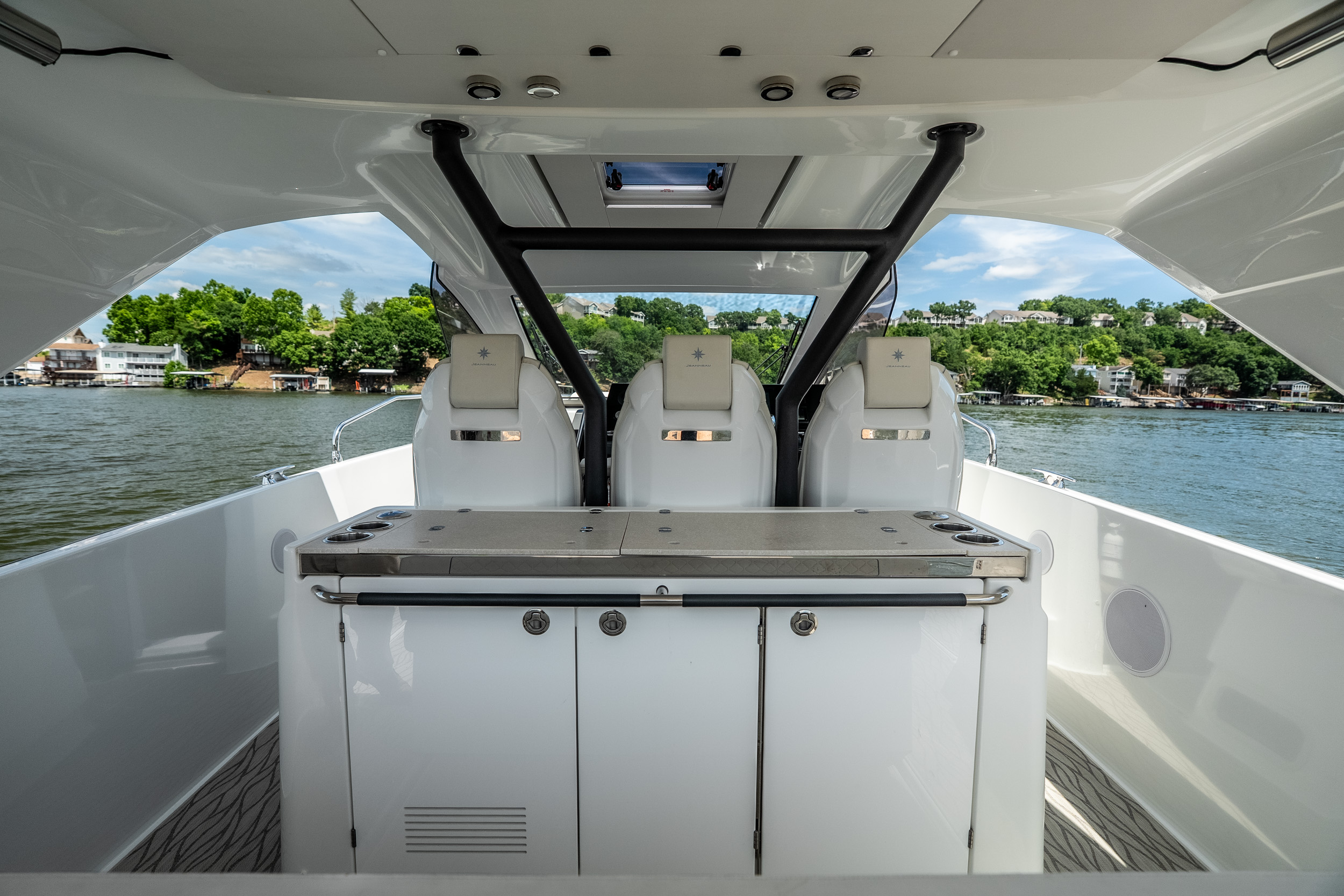 2024 Jeanneau DB37 OB - Image 36