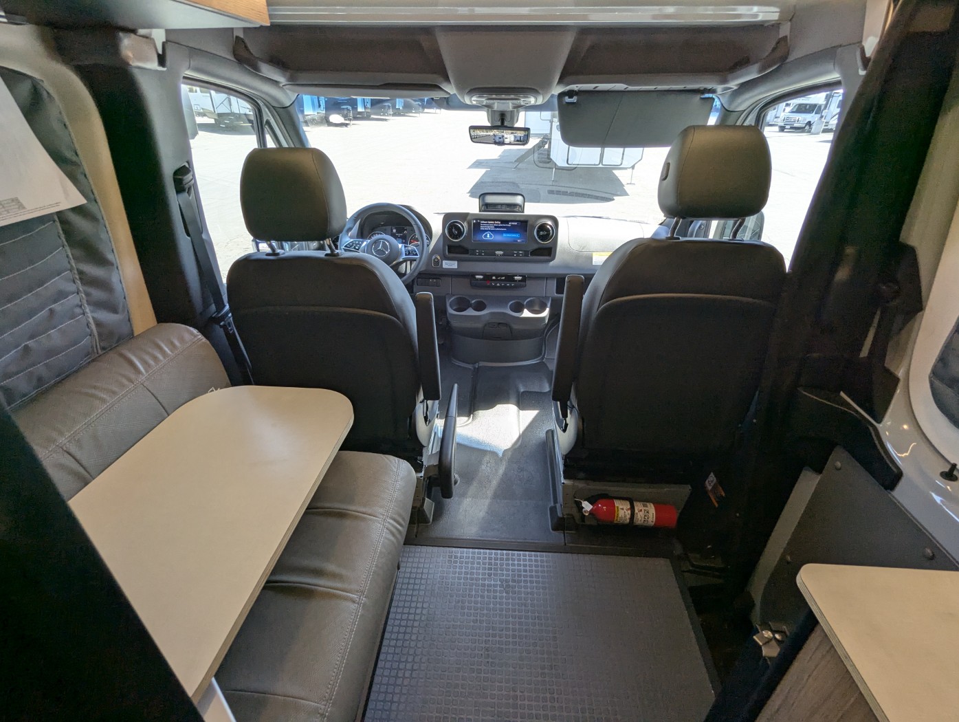 2027 Winnebago Revel 44EC - Image 22