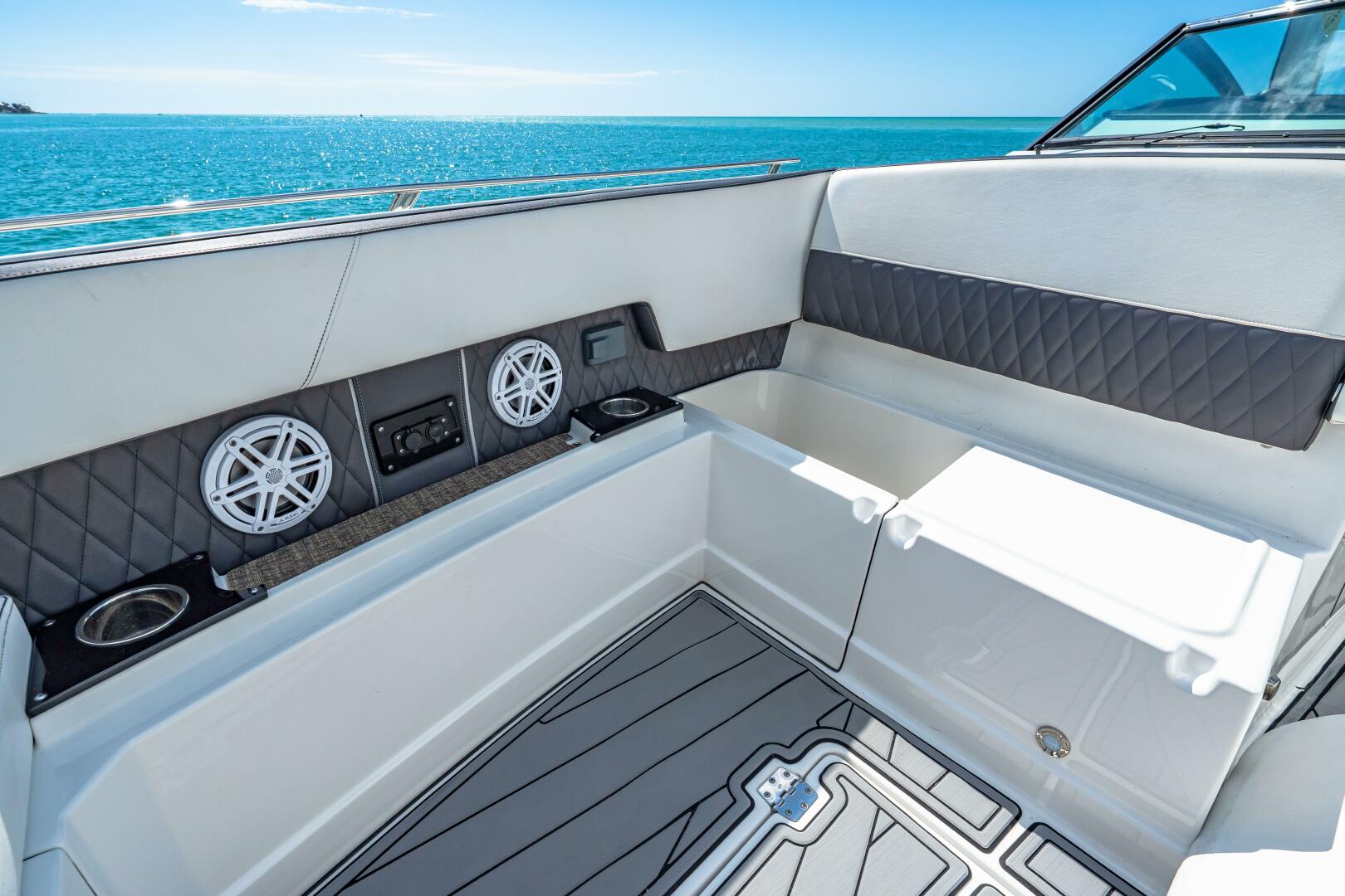 2023 Monterey 385SS - Image 27