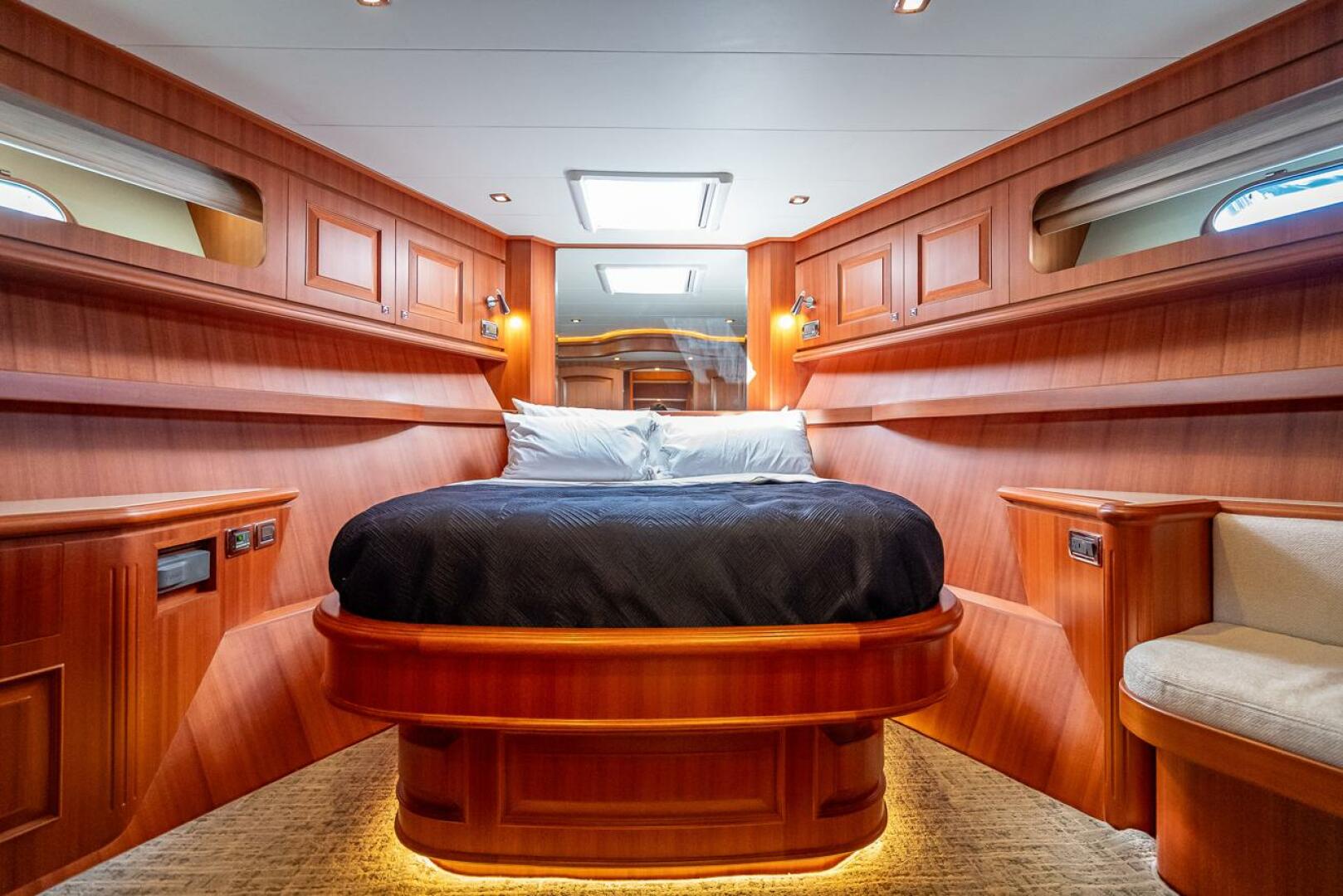 2022 Hampton 658l Endurance - Image 33