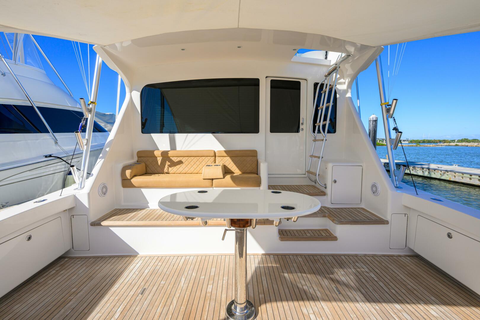 2007 Viking 64 Convertible - Image 11