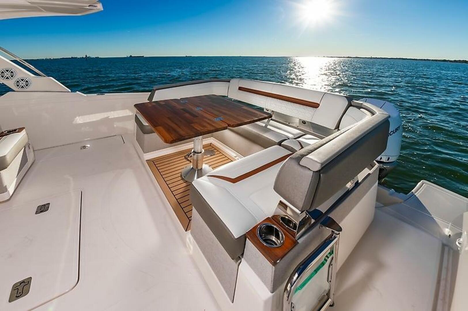 2023 TIARA YACHTS TIARA YACHTS 38 LS Base - Image 19