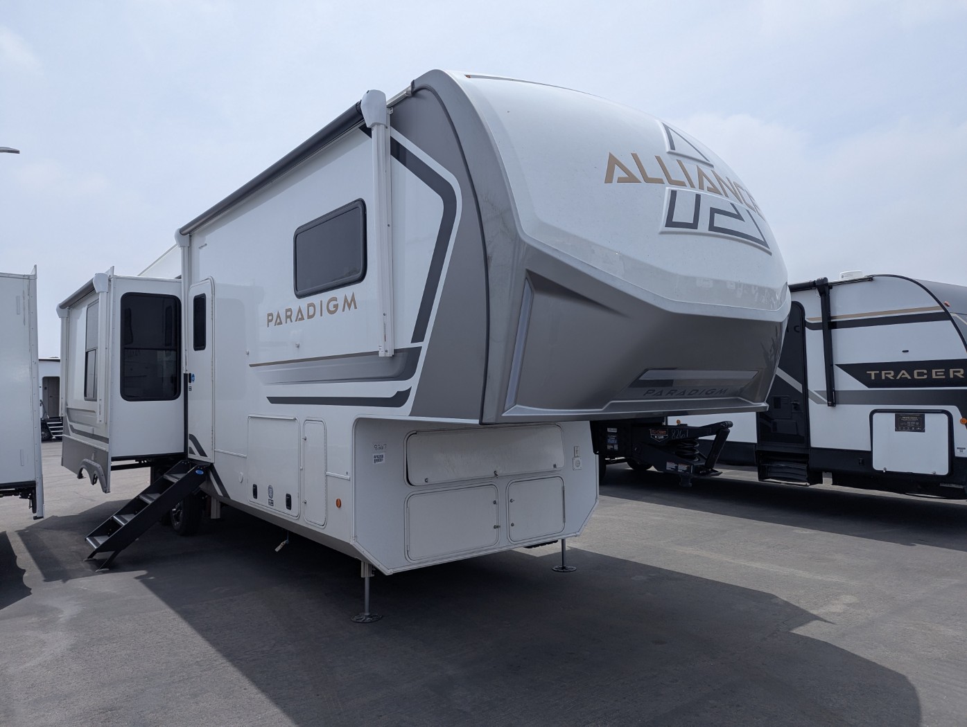 2026 Alliance RV Paradigm 312RK - Image 1
