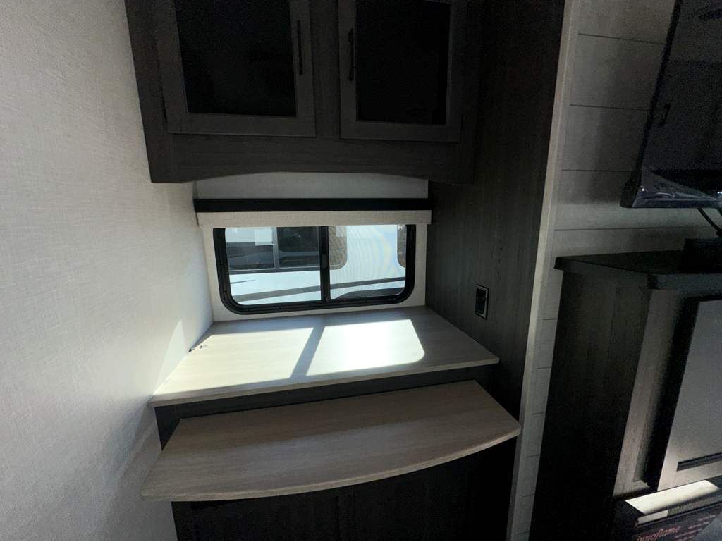 2026 VENTURE RV SPORTTREK 251VRK - Image 11