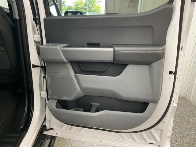 2022 Ford F150 Crew Cab XLT 4WD - Image 23