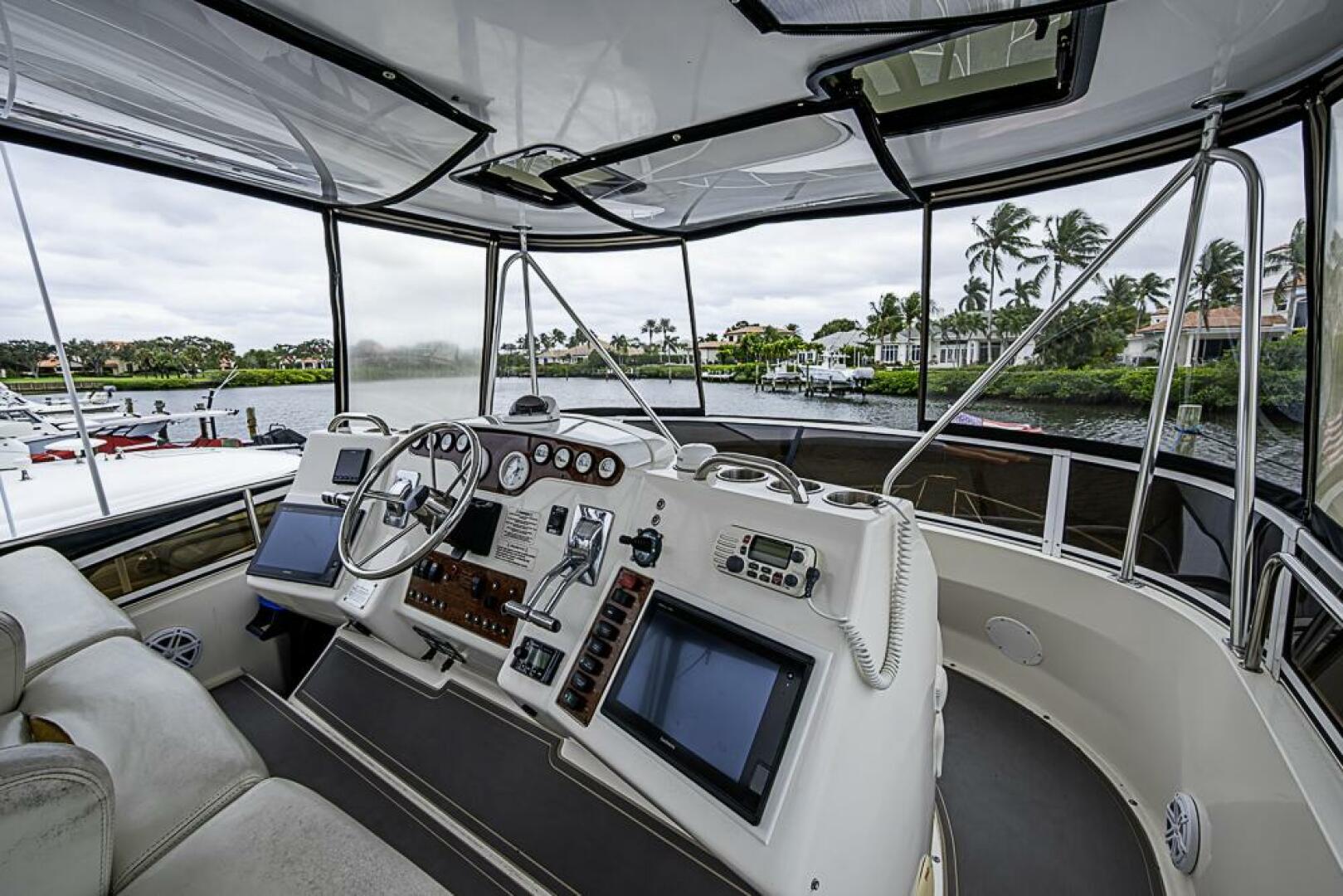 2000 Silverton 442 Cockpit Motoryacht - Image 8