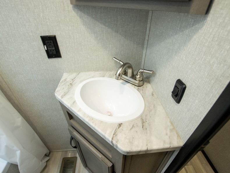 2023 Coachmen Chaparral X Edition 355FBX - Image 28