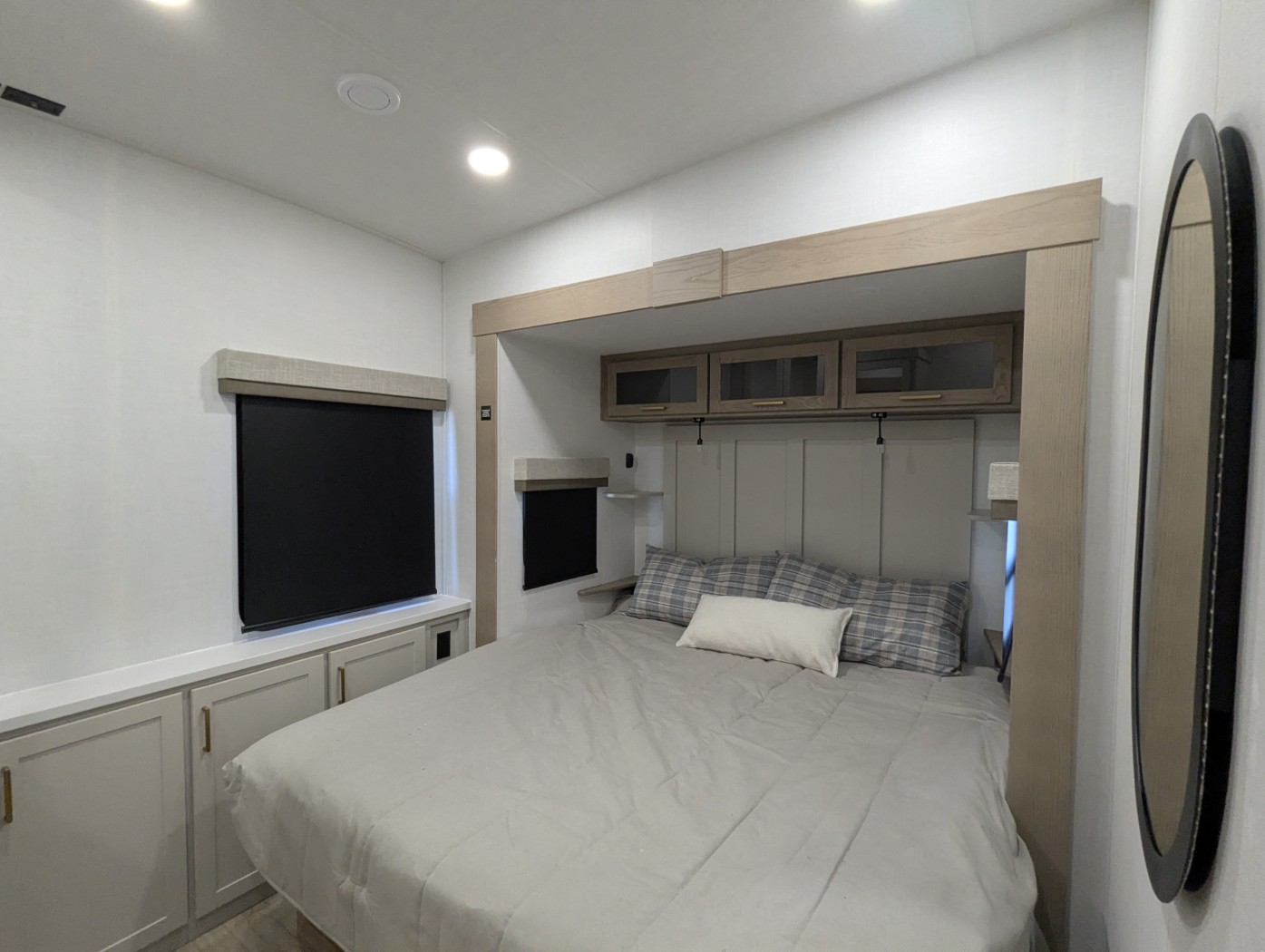 2027 Forest River Rockwood Signature 290SFK - Image 36