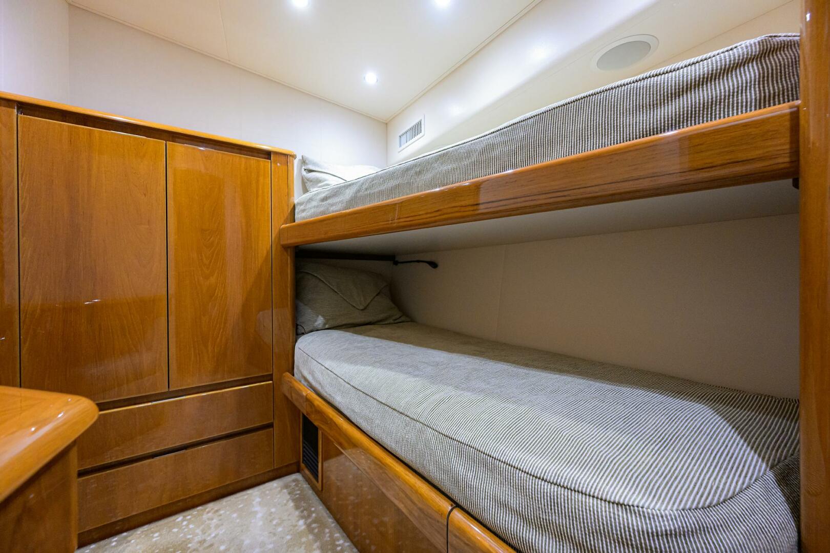 2014 Viking 76 Enclosed Bridge - Image 40