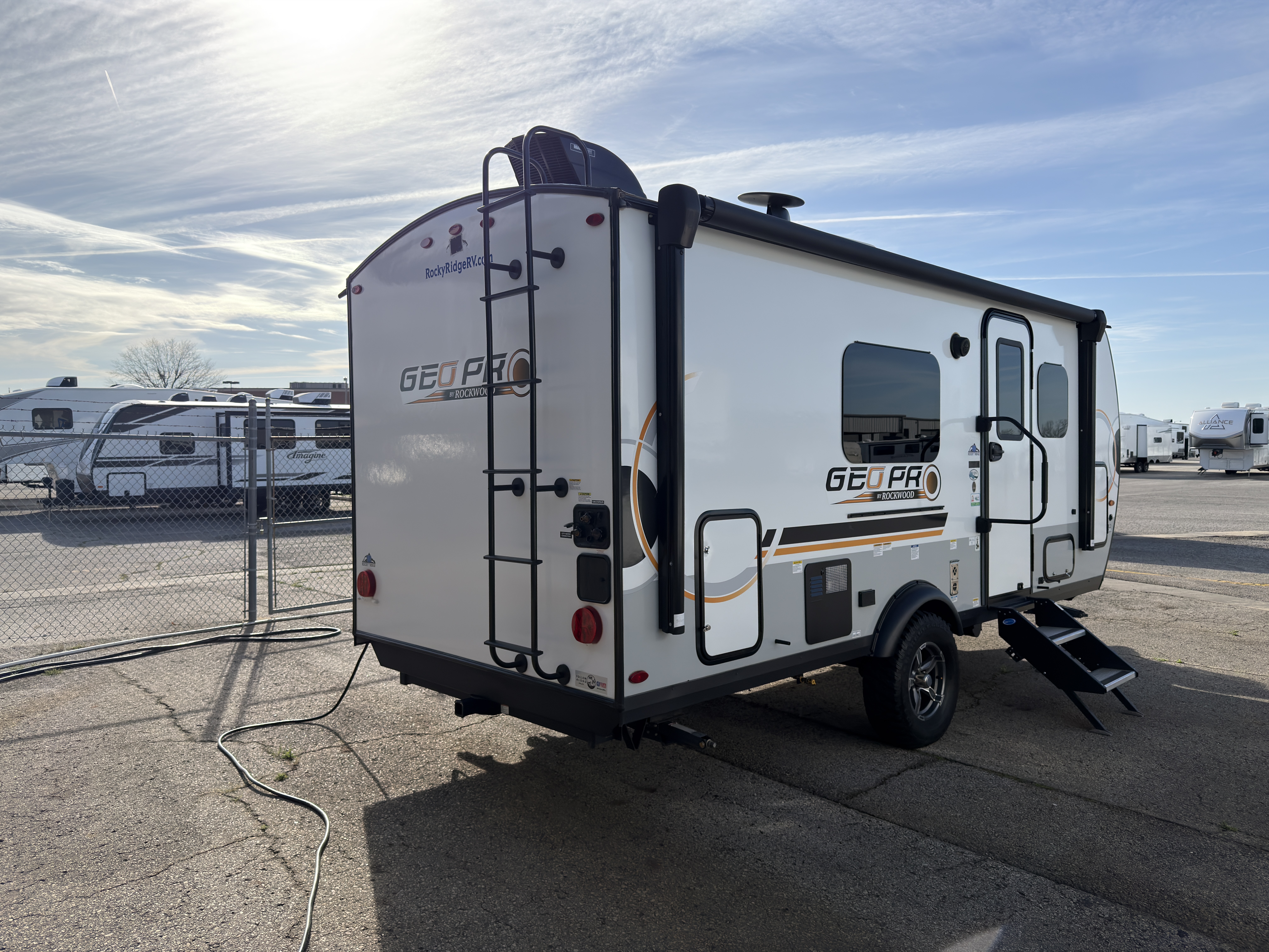 2023 Forest River Rockwood Geo Pro G19FDS - Image 6