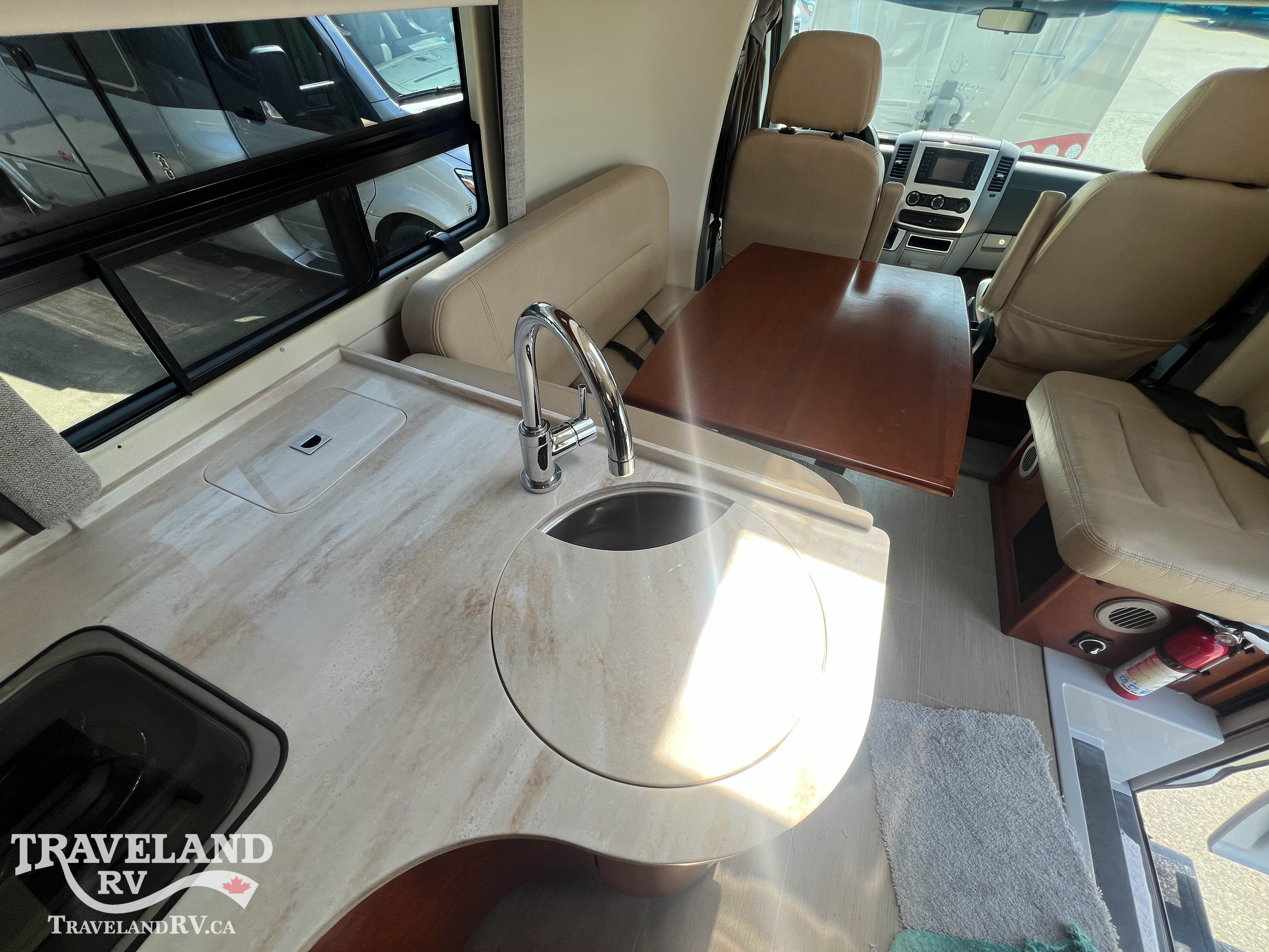 2015 Leisure Travel SERENITY S24CB - Image 19
