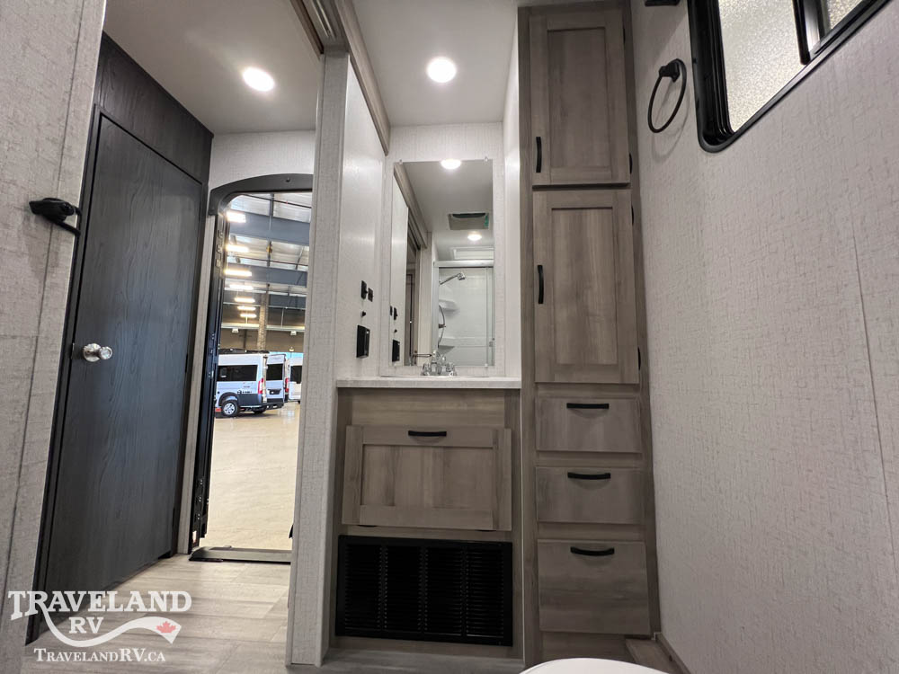2022 Winnebago Voyage V2427RB - Image 22