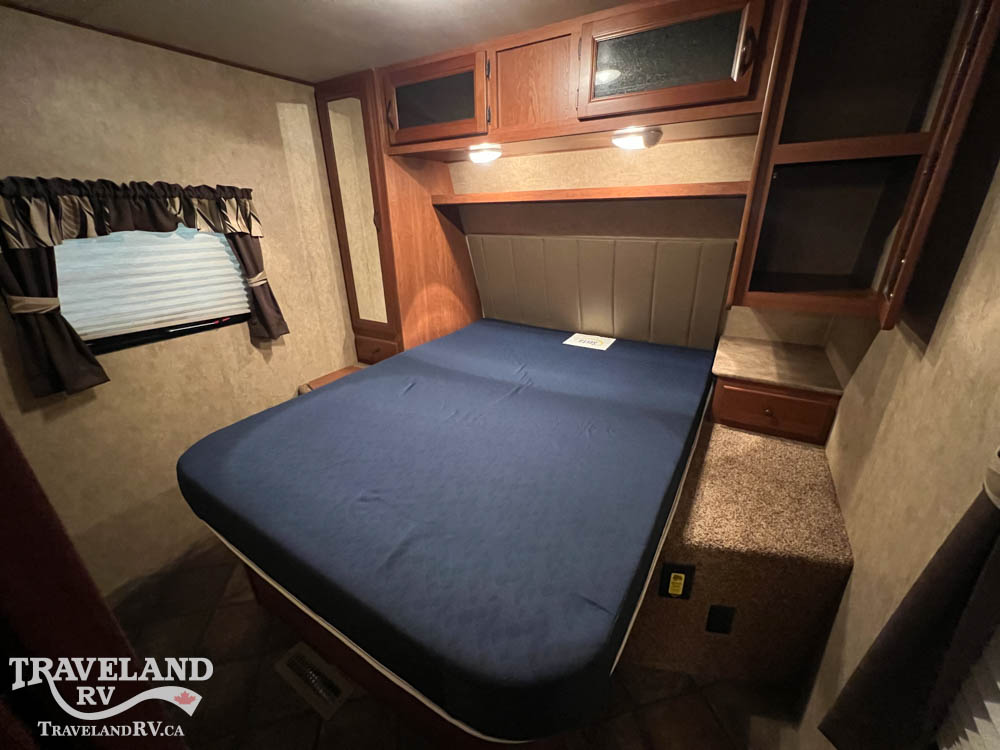 2013 Dutchmen Denali 268RB - Image 22