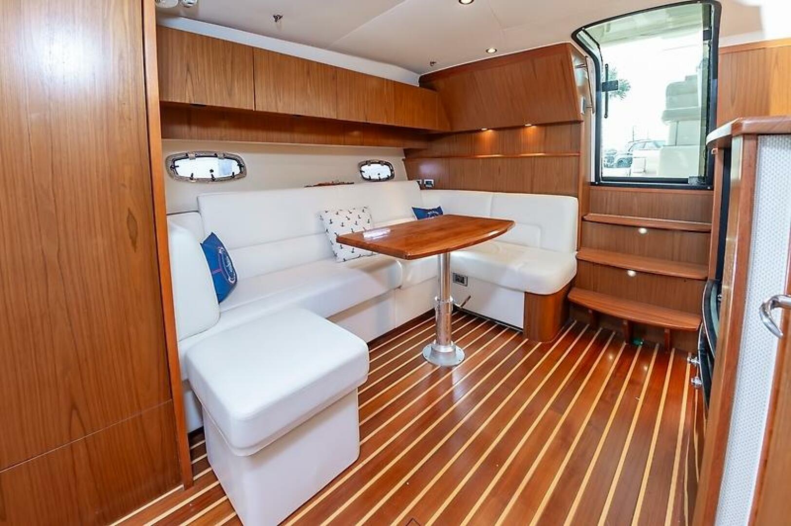 2015 Tiara Yachts 39 Coronet - Image 26