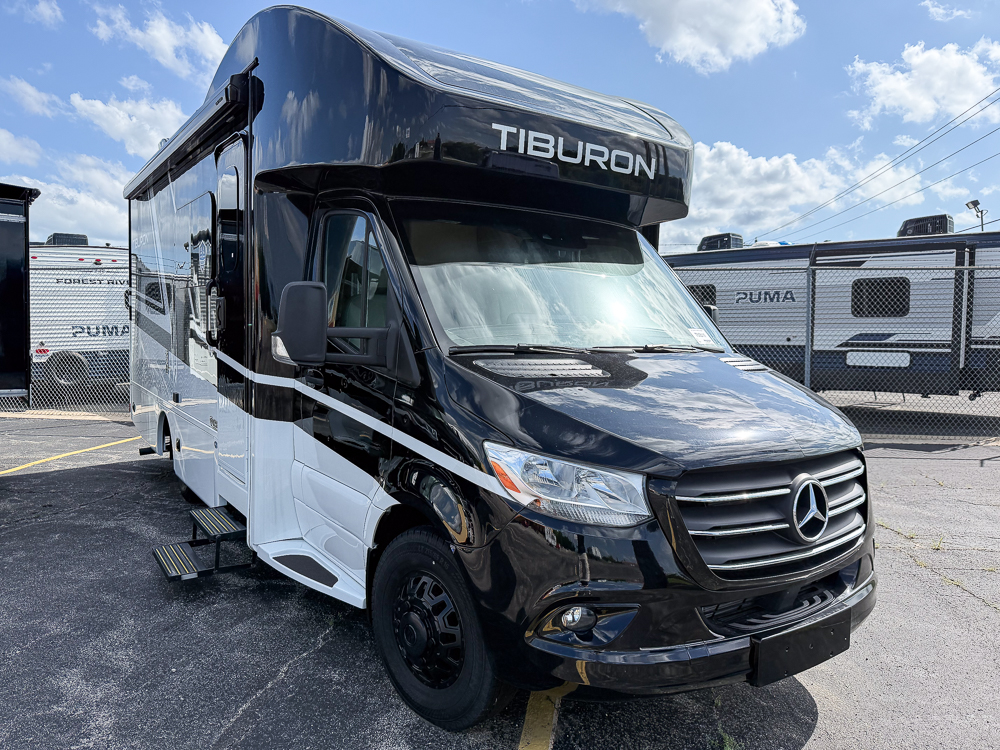 2025 THOR MOTORCOACH 24TT - Image 1