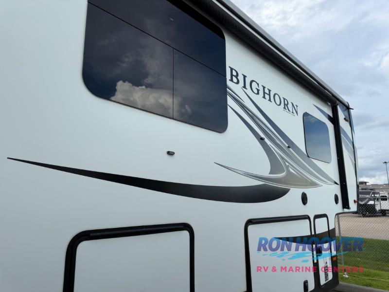 2019 HEARTLAND 3925MLP - Image 4