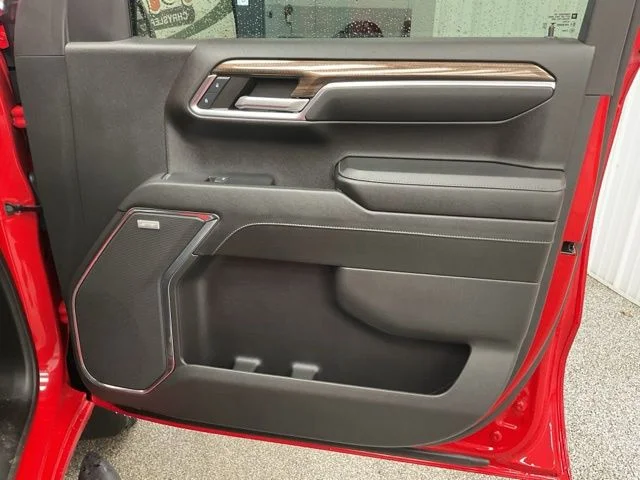 2024 Chevrolet Silverado 1500 Crew Cab LT Trail Boss 4WD - Image 25
