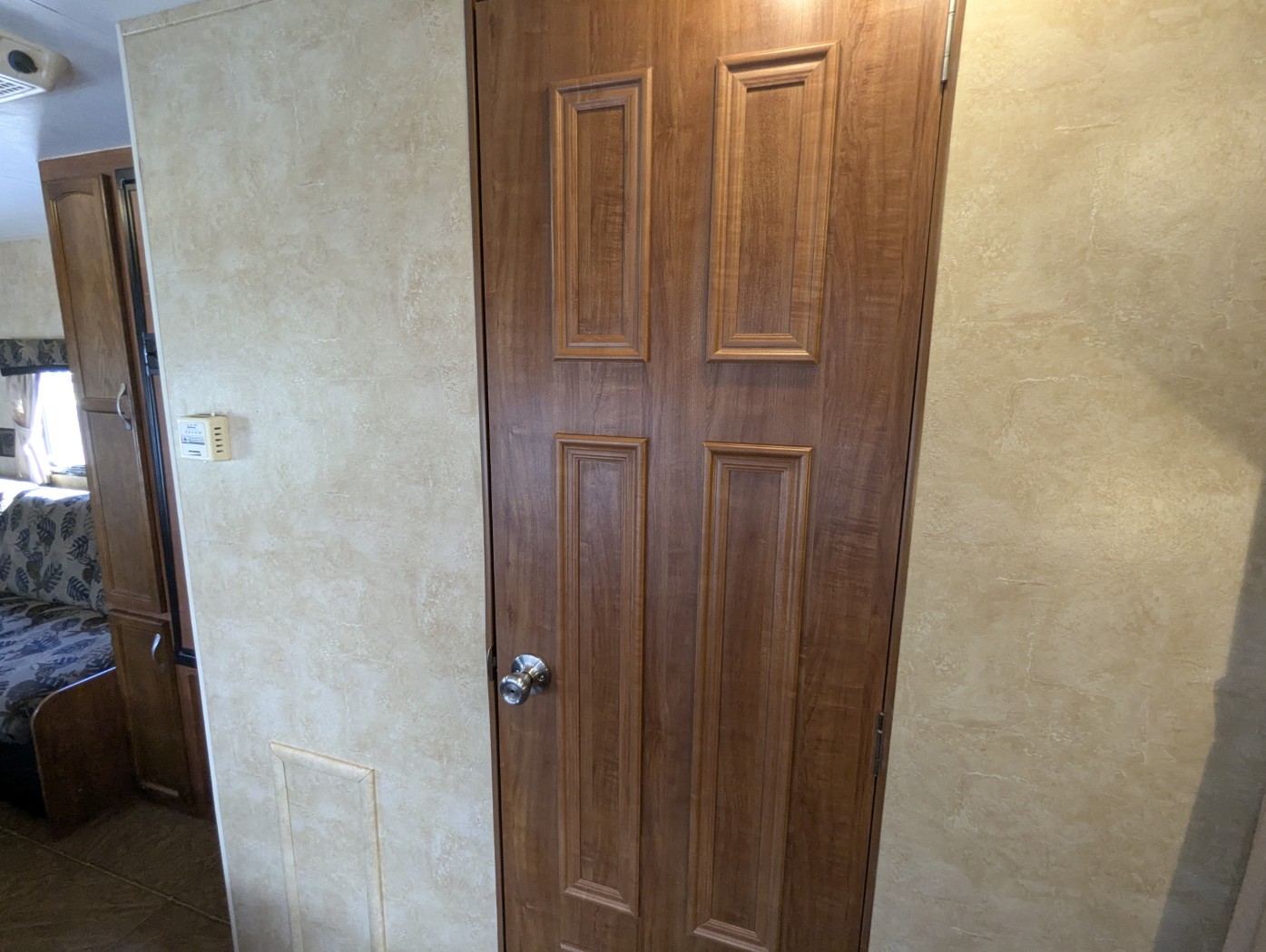 2011 JAYCO JAYFEATHER X213 - Image 11