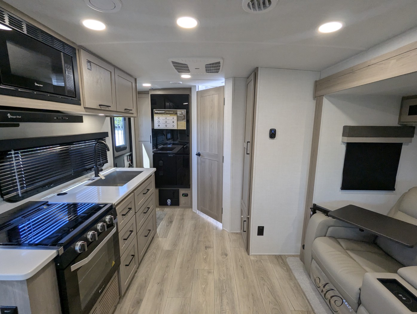 2026 Forest River Rockwood Mini Lite 2205S - Image 16