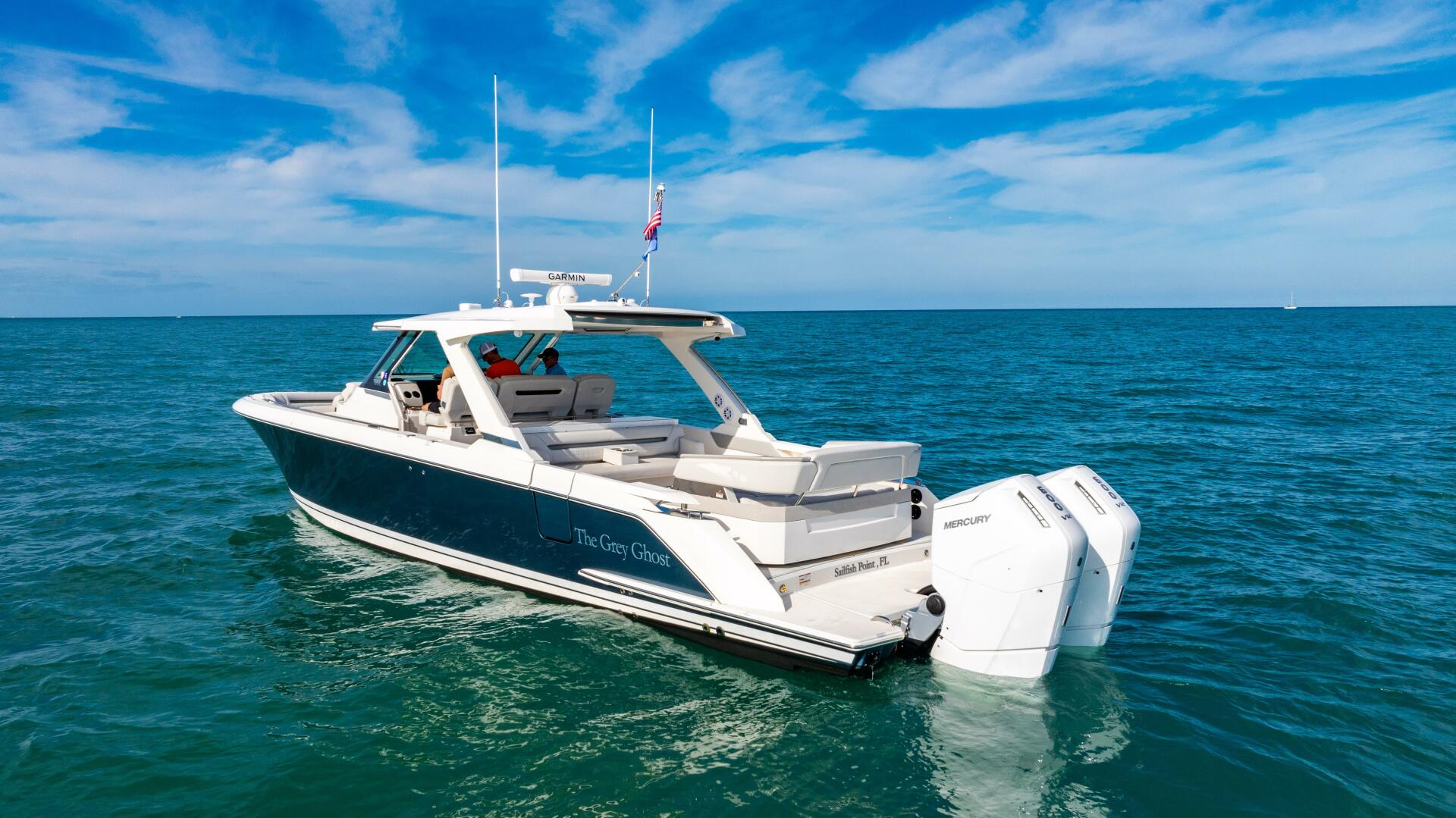 2022 Tiara Yachts 43 LS - Image 2