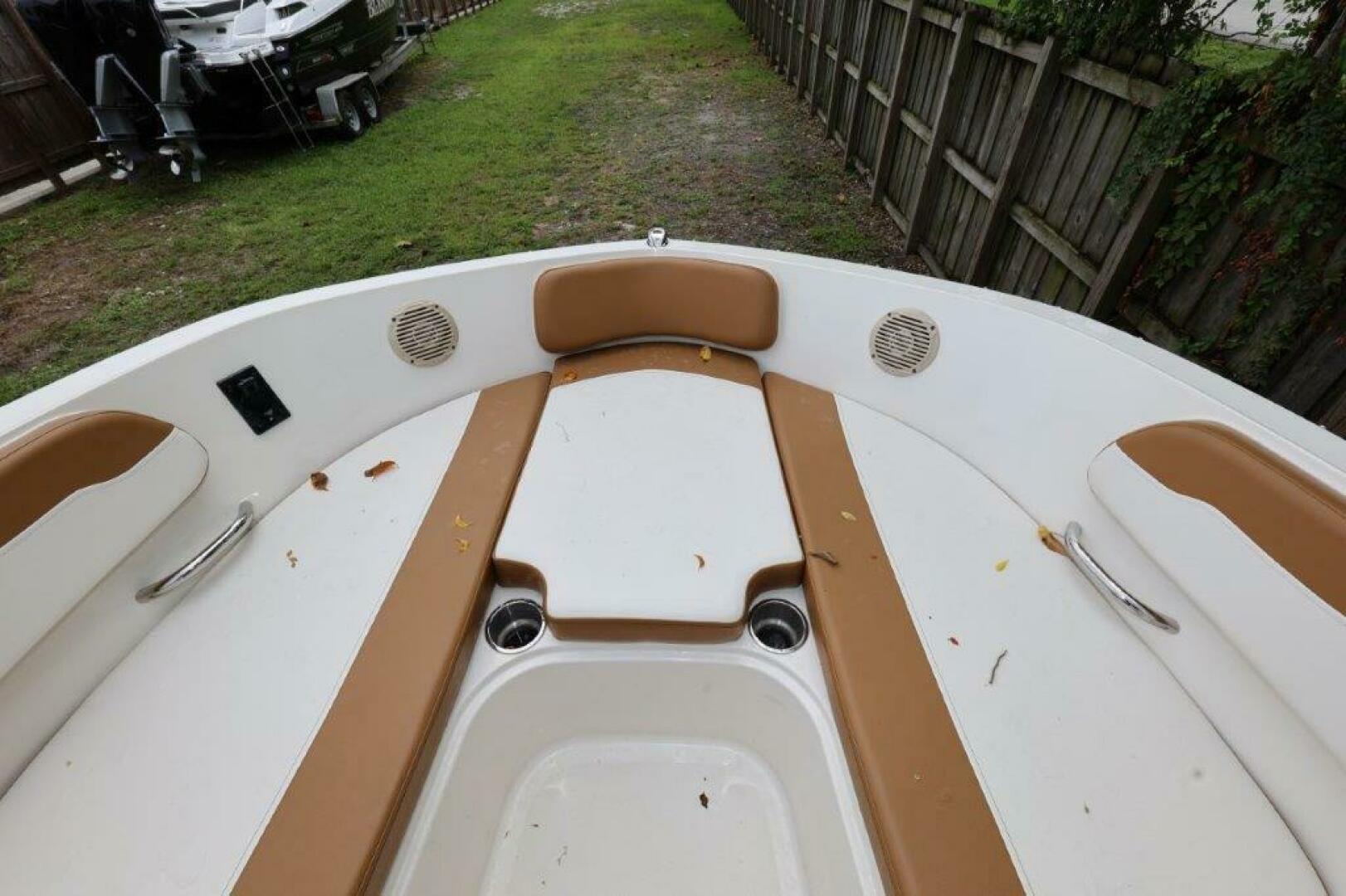 2019 Bayliner VR5 Bowrider OB - Image 14