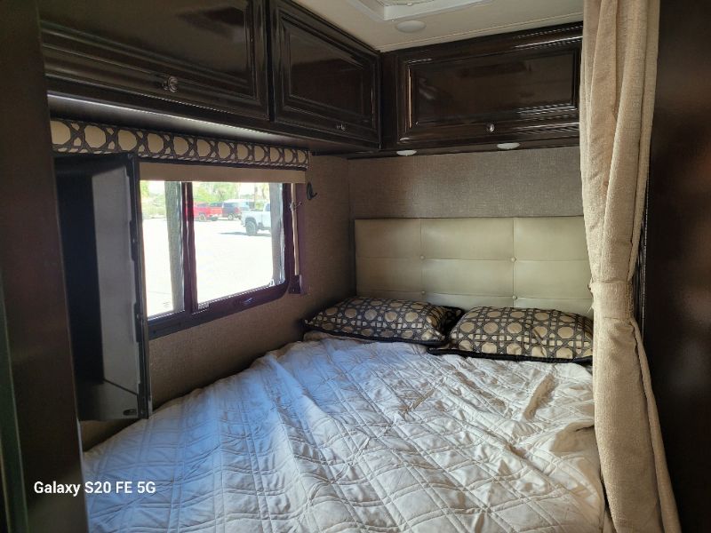 2018 Thor Motor Coach Citation Sprinter 24SJ - Image 11