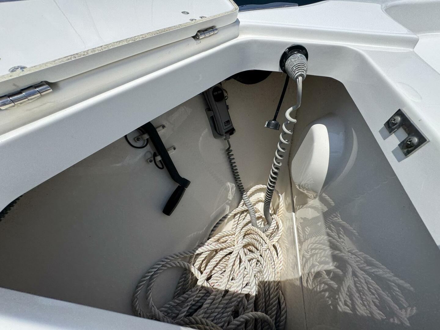 2011 Boston Whaler 305 Conquest - Image 14