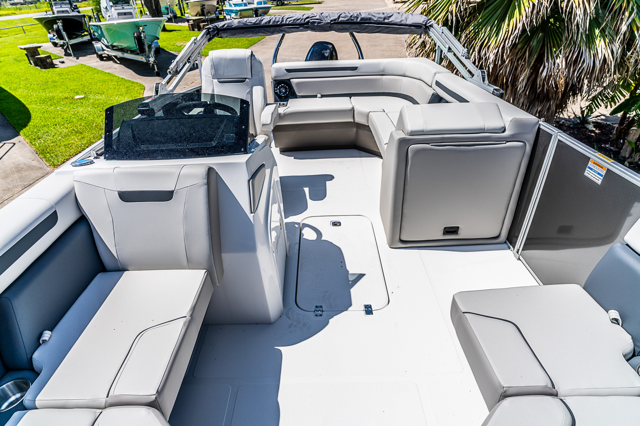 2027 HURRICANE 2027 FUNDECK 2260 REF - Image 15