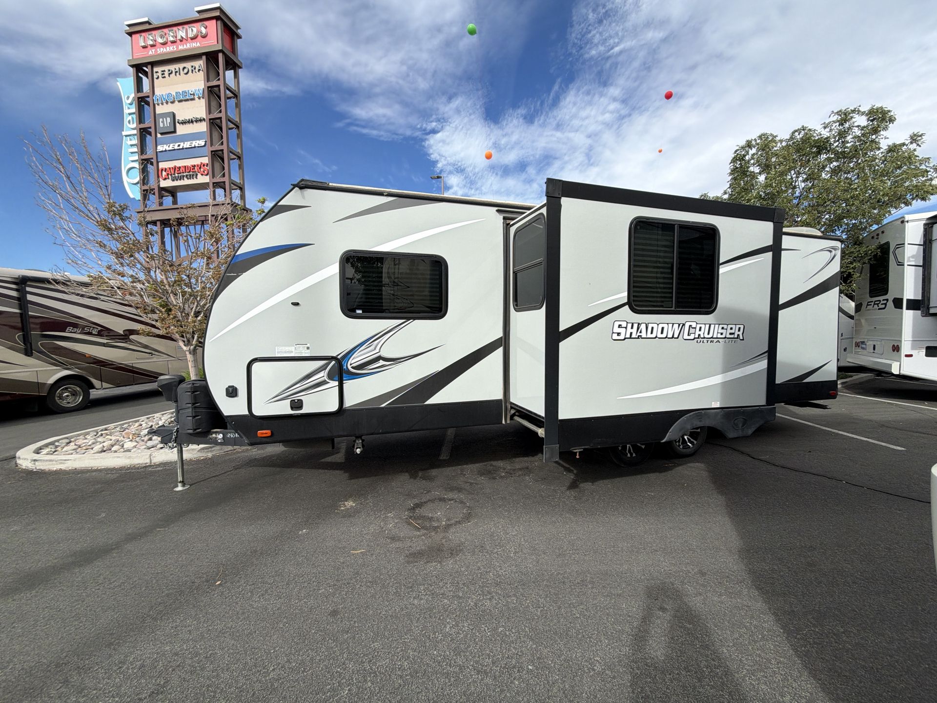 2019 Cruiser RV Shadow Cruiser SC240BHS - Image 4