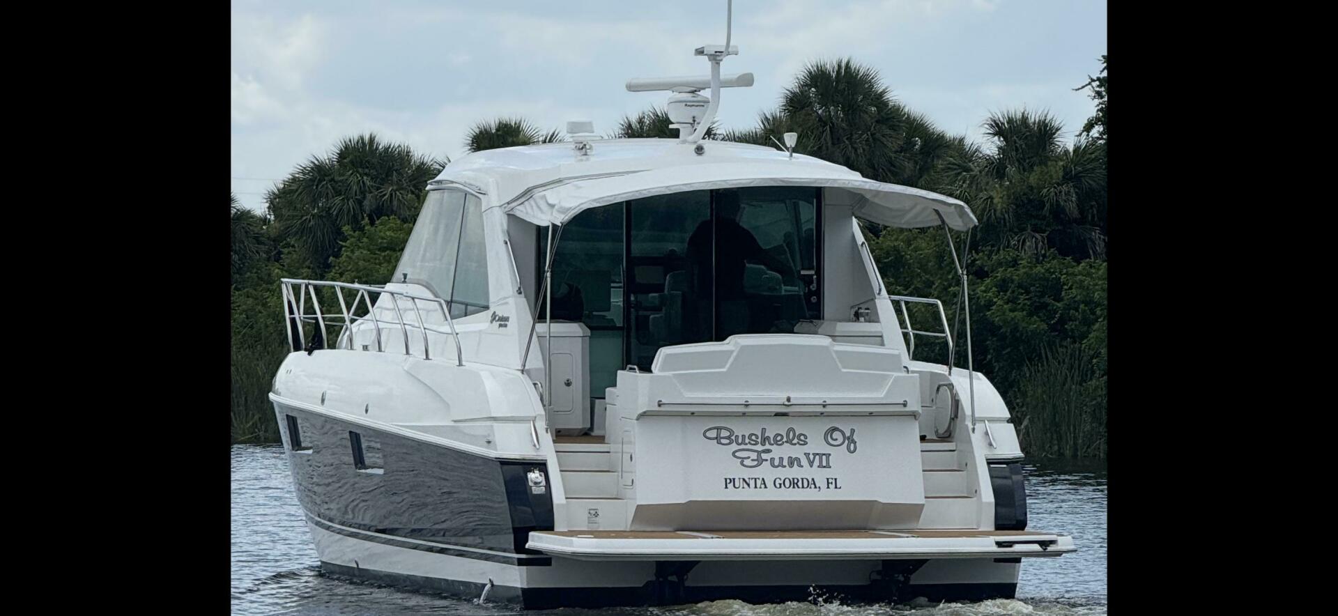 2012 Cruisers Yachts 48 Cantius - Image 23