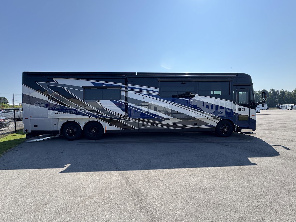 2026 TIFFIN ALLEGRO BUS 45 OPP - Image 4