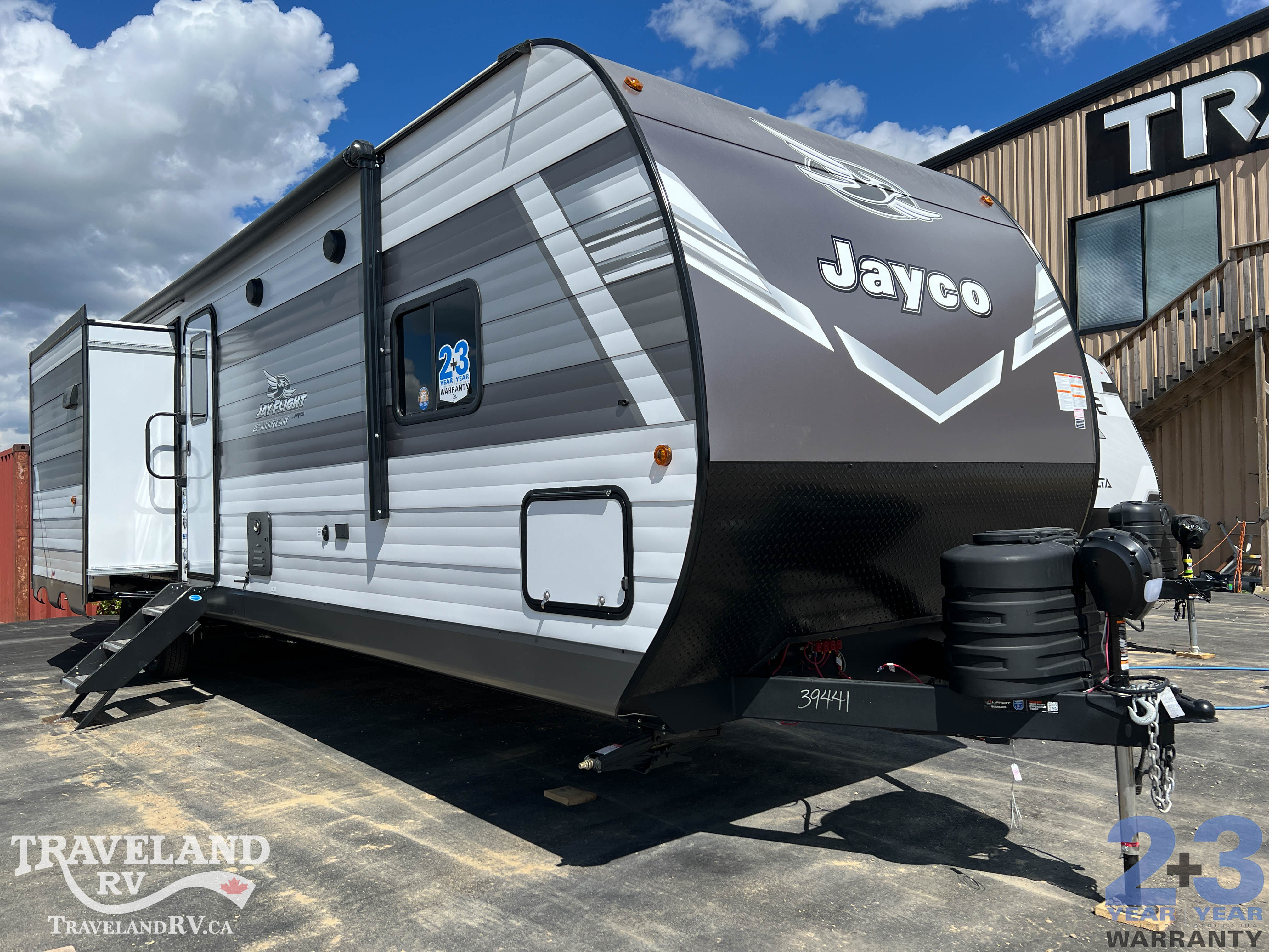 2027 JAYCO JAY FLIGHT 333BTS - Image 1