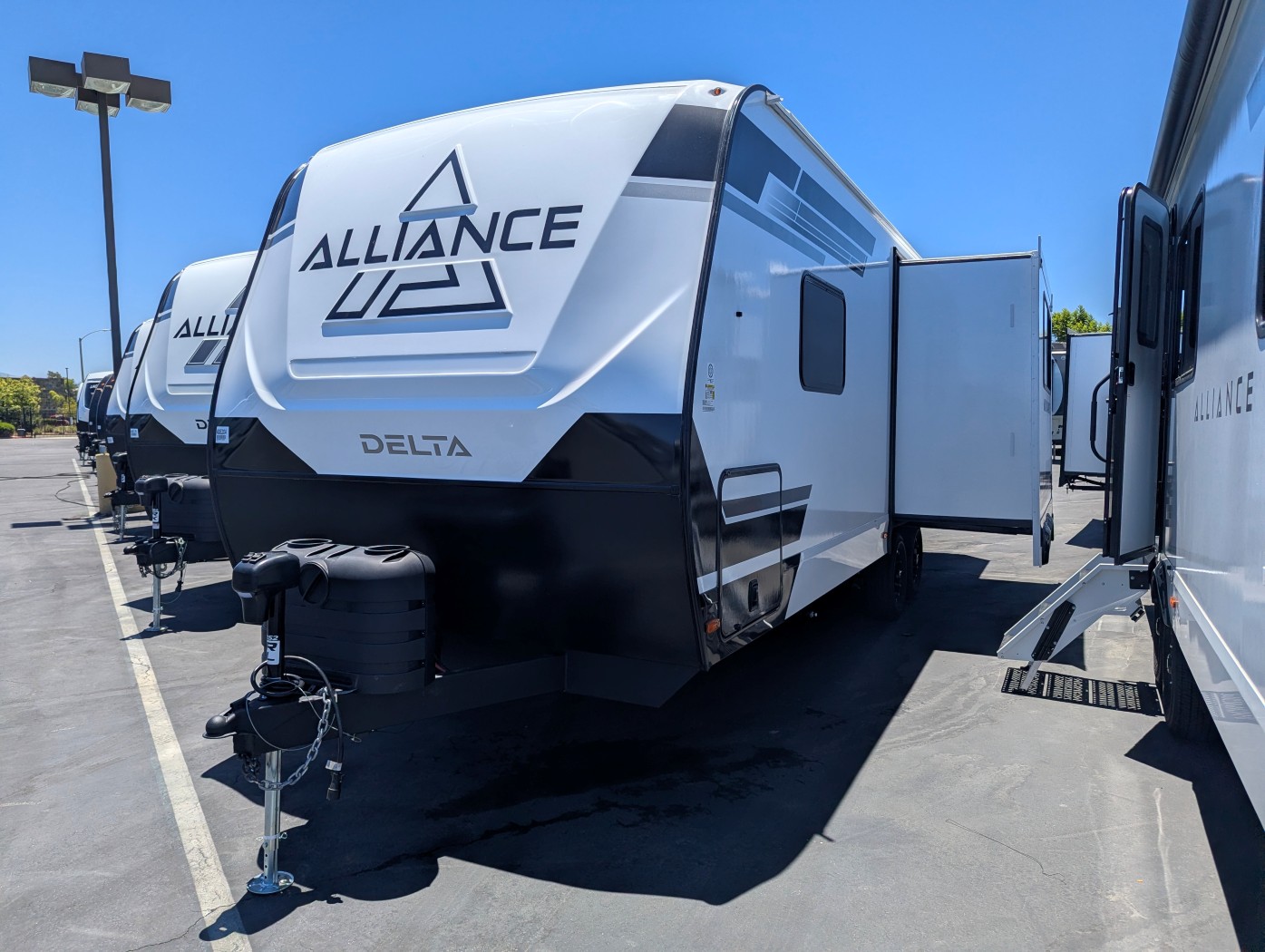 2027 Alliance RV Delta 252RL - Image 3