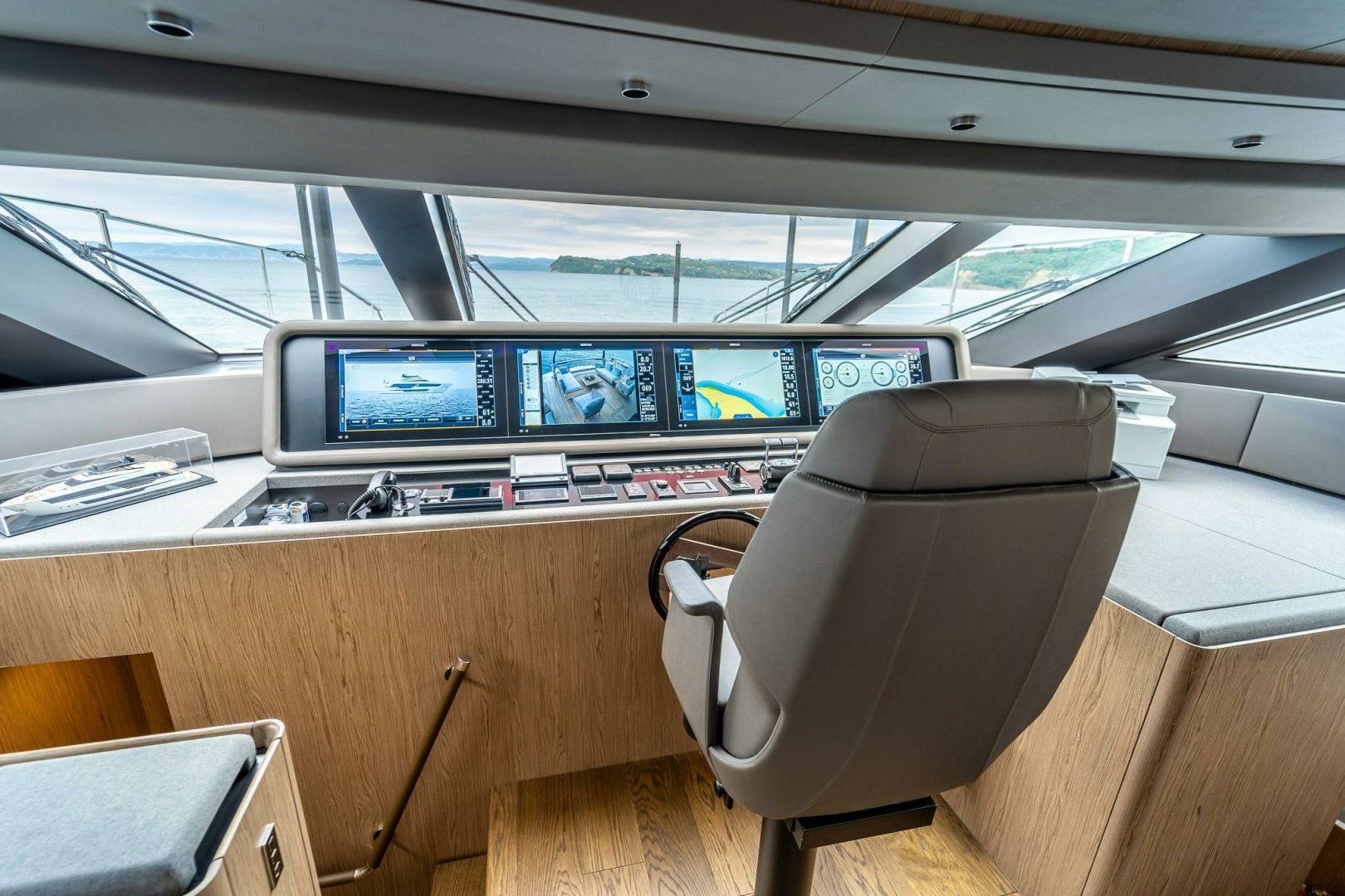 2023 Ferretti Yachts Ferretti 1000 - Image 30