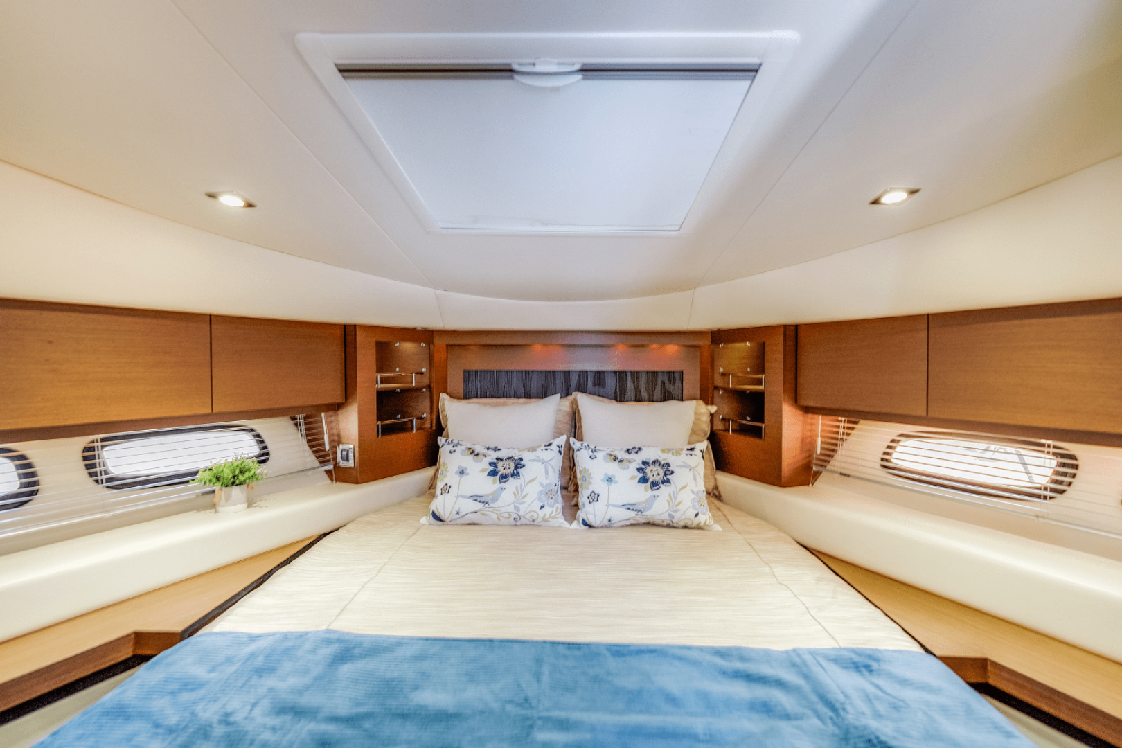 2013 Sea Ray 510 SUNDANCER - Image 42