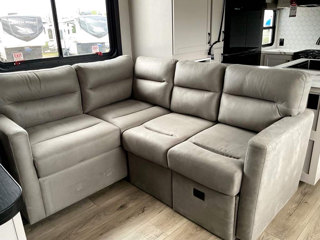 2026 JAYCO SEISMIC 395 - Image 42