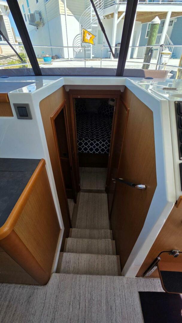 2019 Beneteau Swift Trawler 35 - Image 48