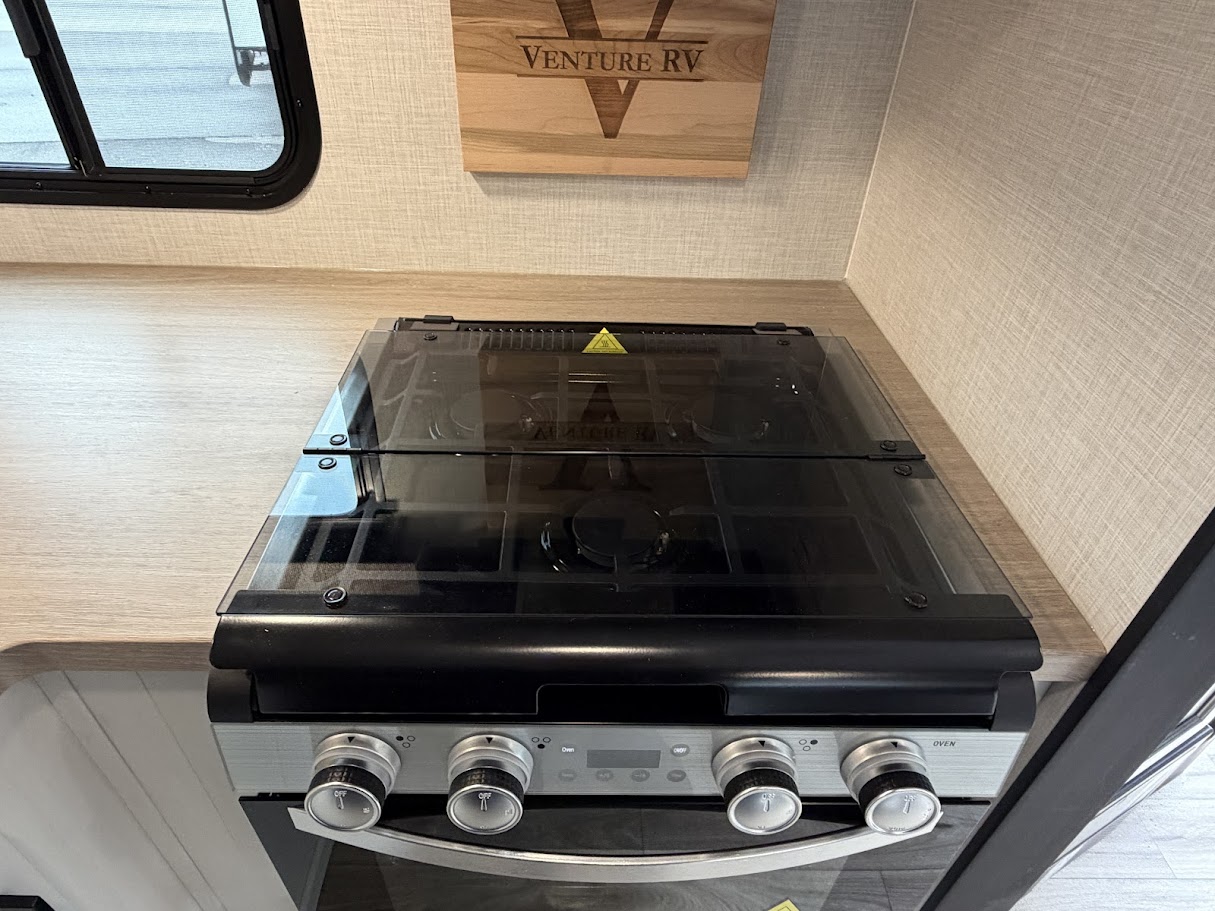 2026 VENTURE RV SPORTTREK STINGER 232VRL - Image 29