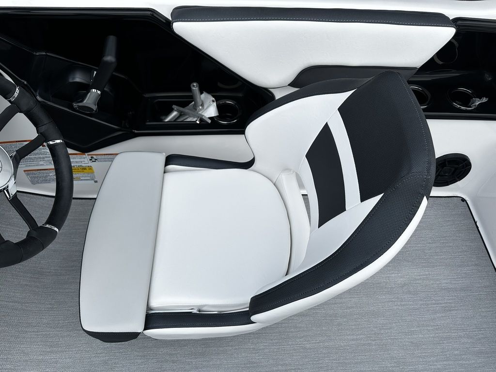 2025 Yamaha Boats AR195 - Image 18