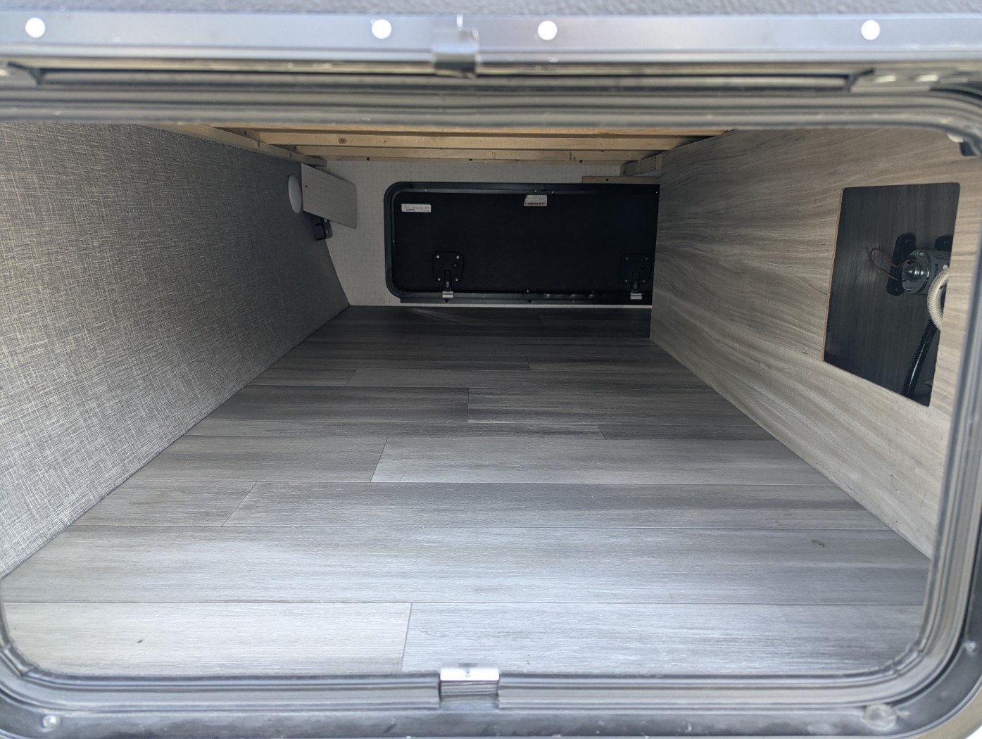 2021 Winnebago Micro Minnie 1808FBS - Image 6
